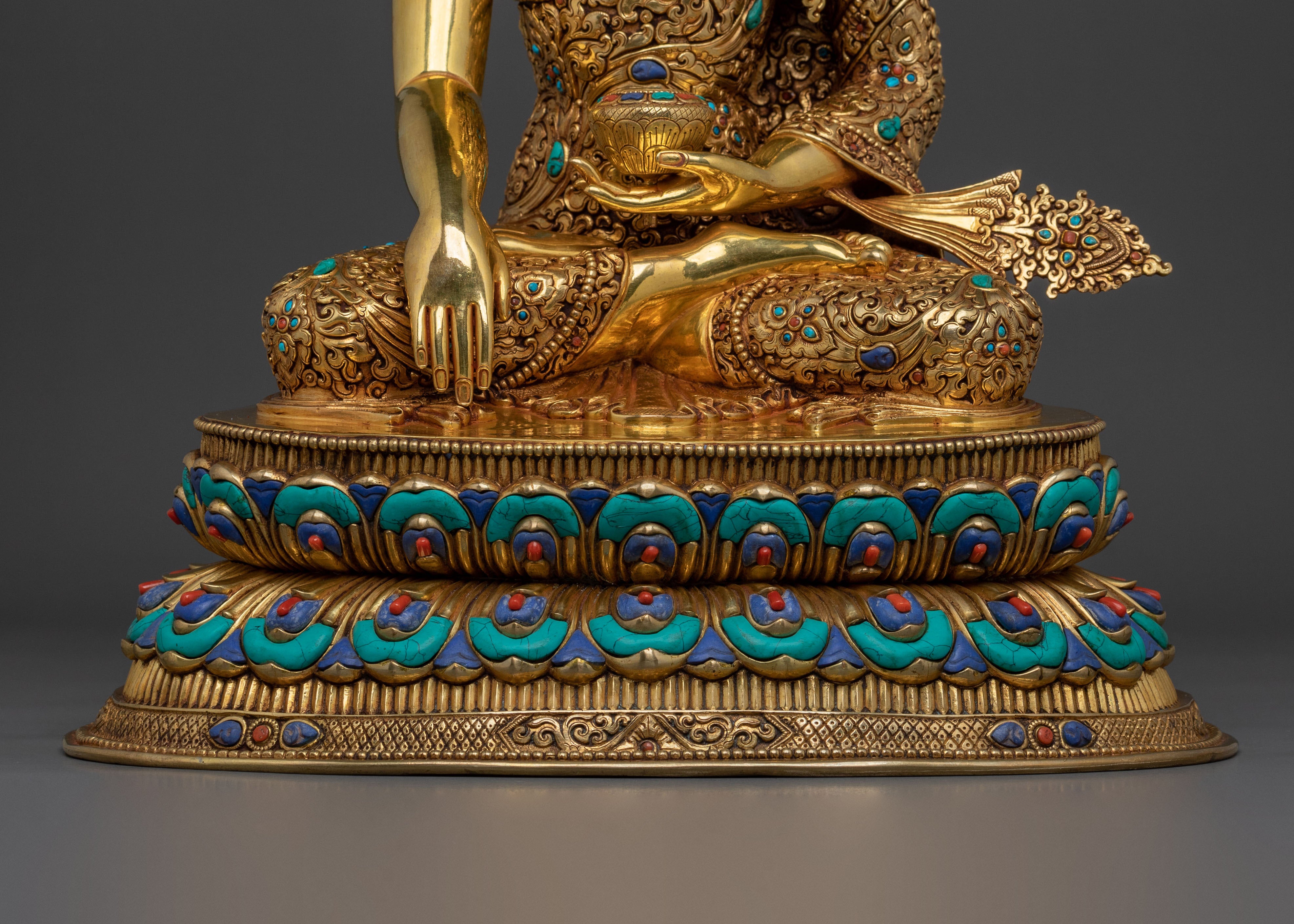 Sugata Shakyamuni Statue | Symbol of Enlightenment