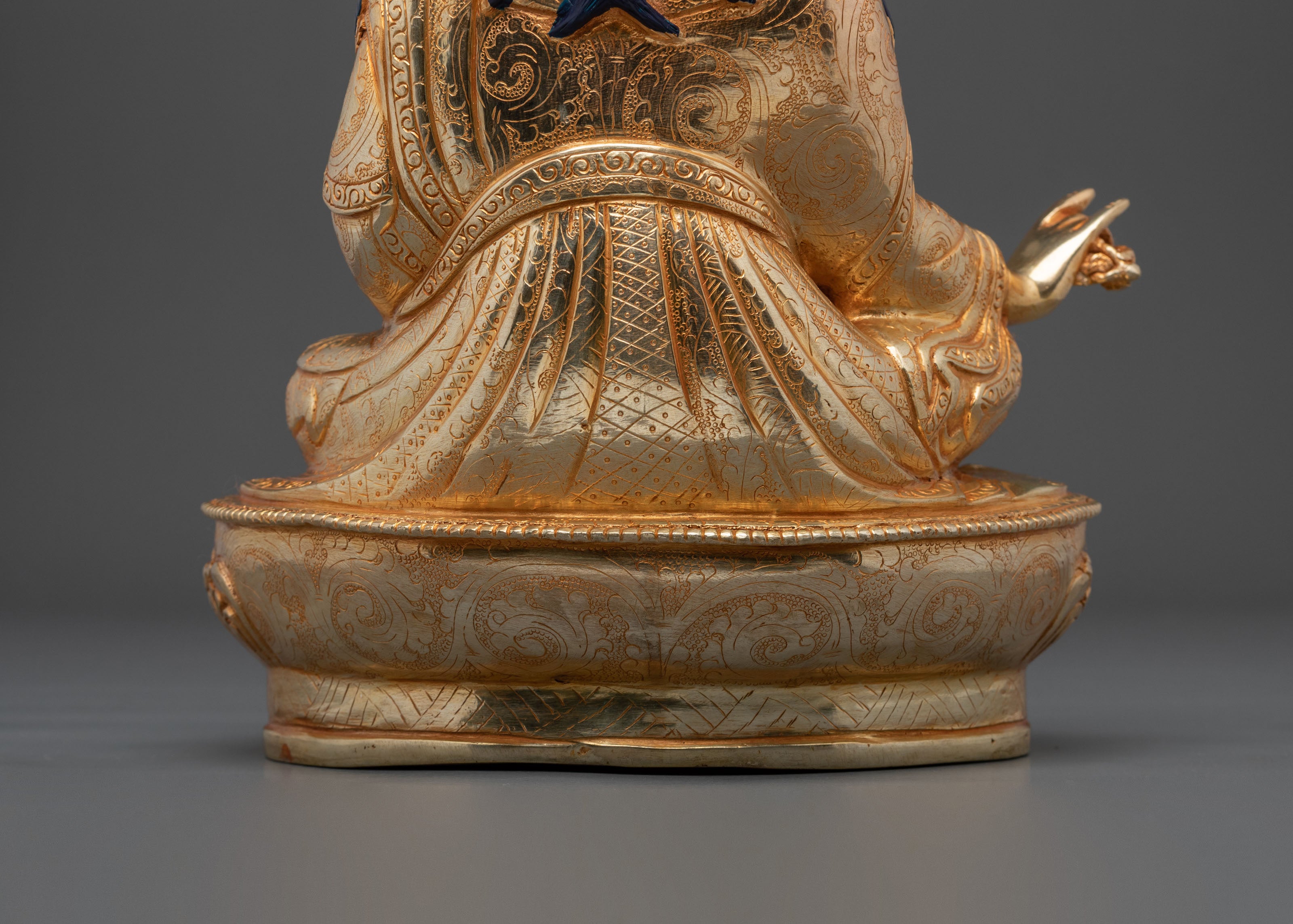 Guru Rinpoche Sacred Statue | Tibetan Buddhist Guru Figurine