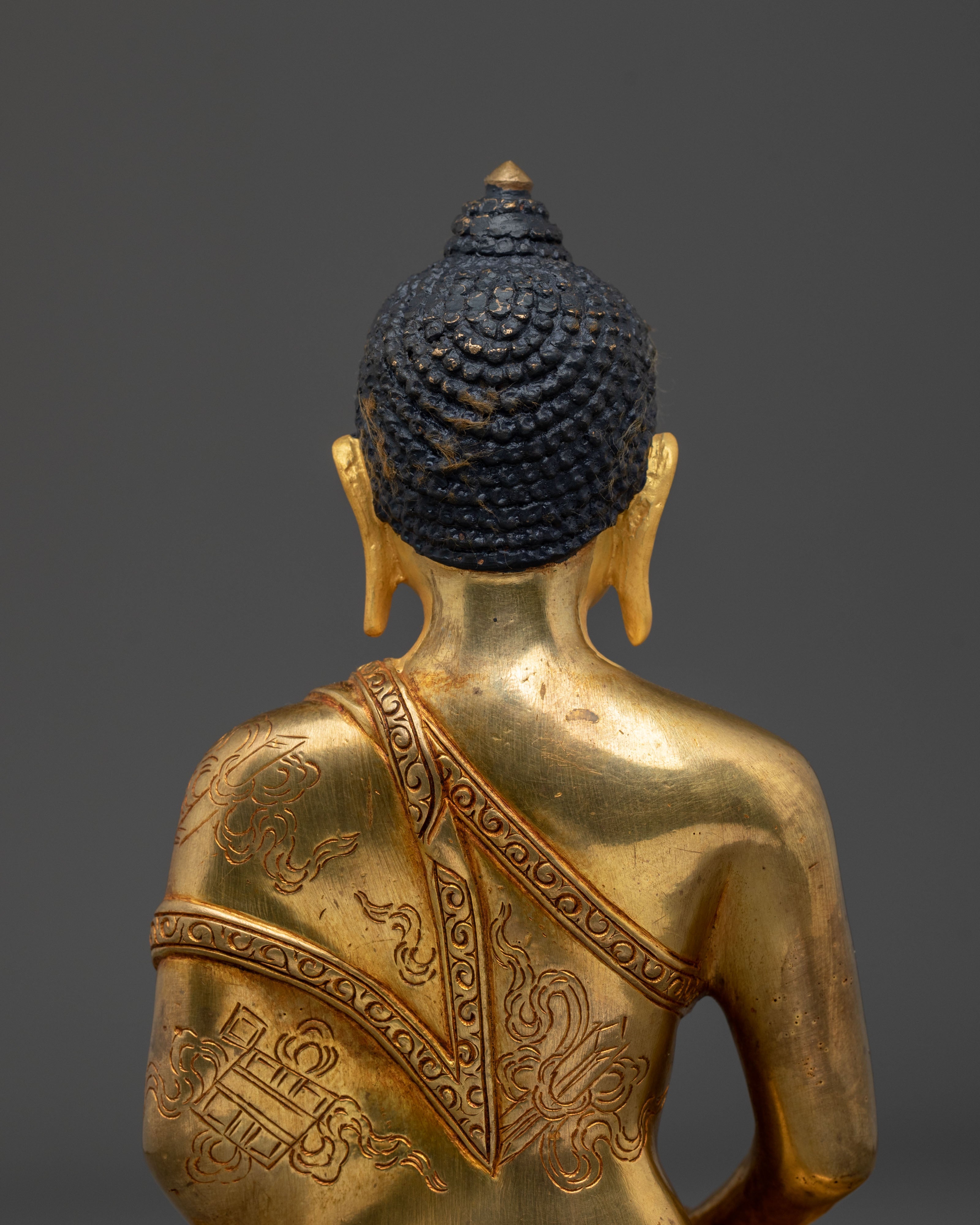 Serene Amitabha Buddhist Deity Statue: Buddha of Infinite Light