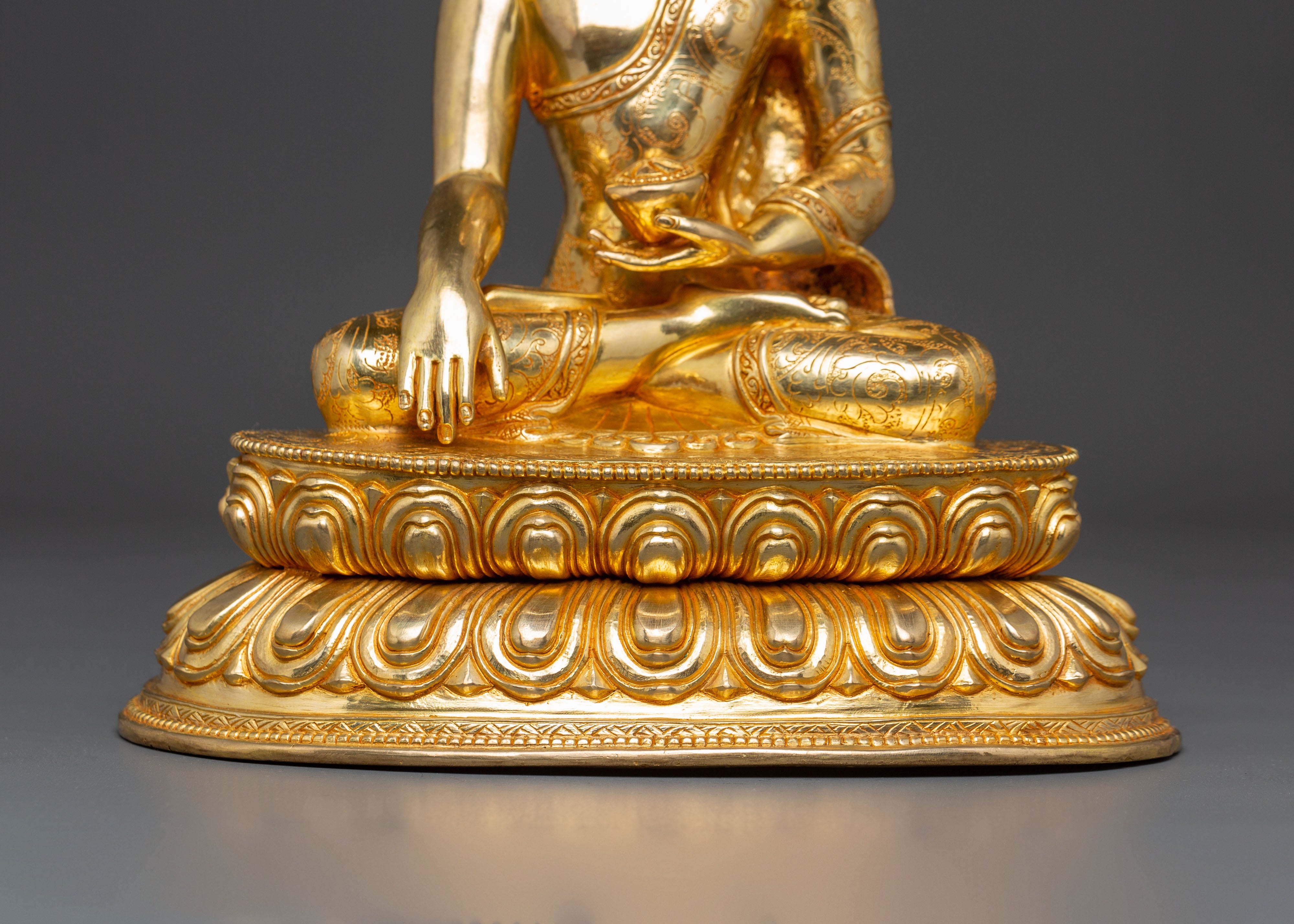 Handmade Himalayan Shakyamuni Buddha Golden Statue | Buddha of Enlightenment