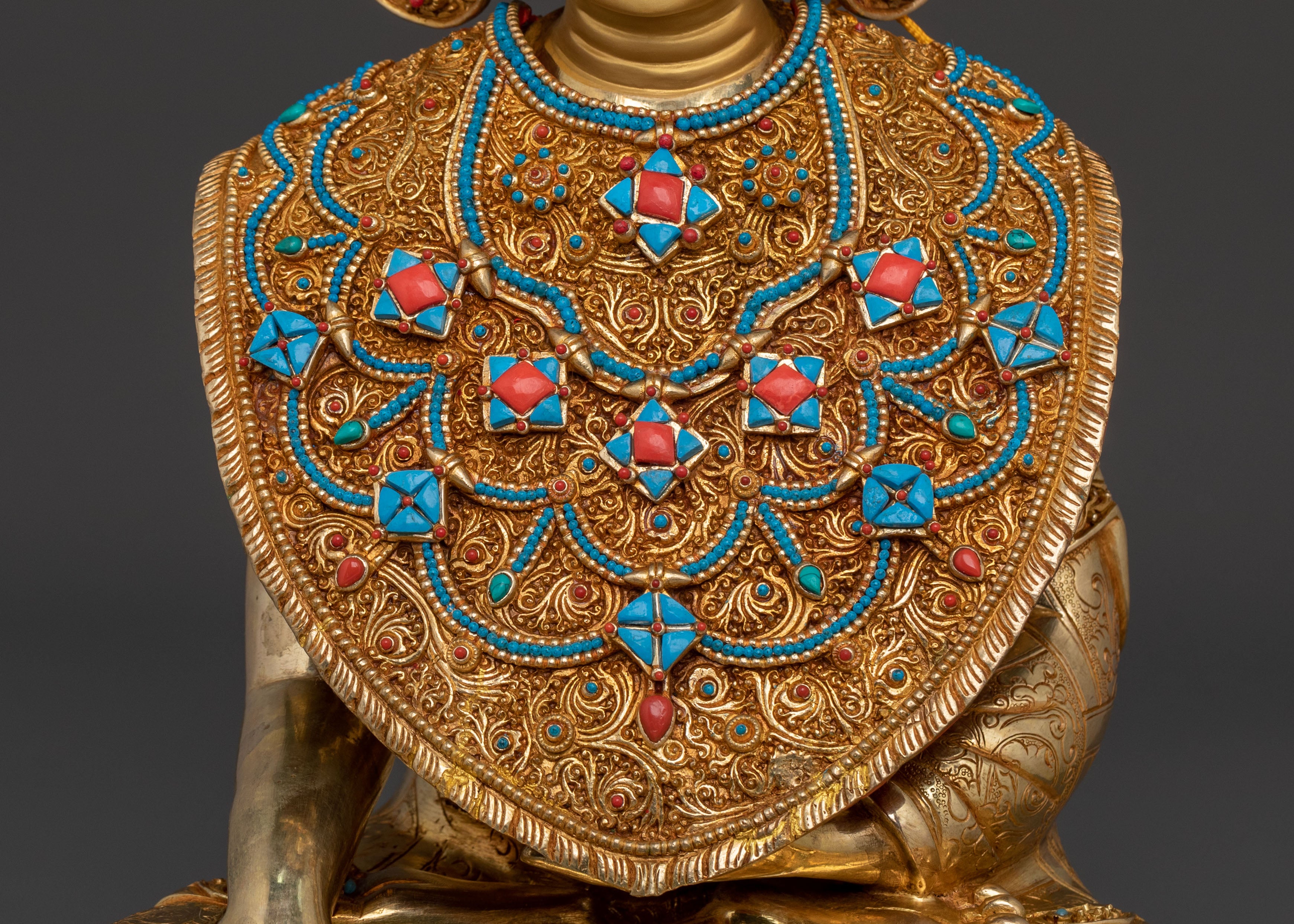 Crown Shakyamuni Buddha Magnificient Statue in Gilded Gold