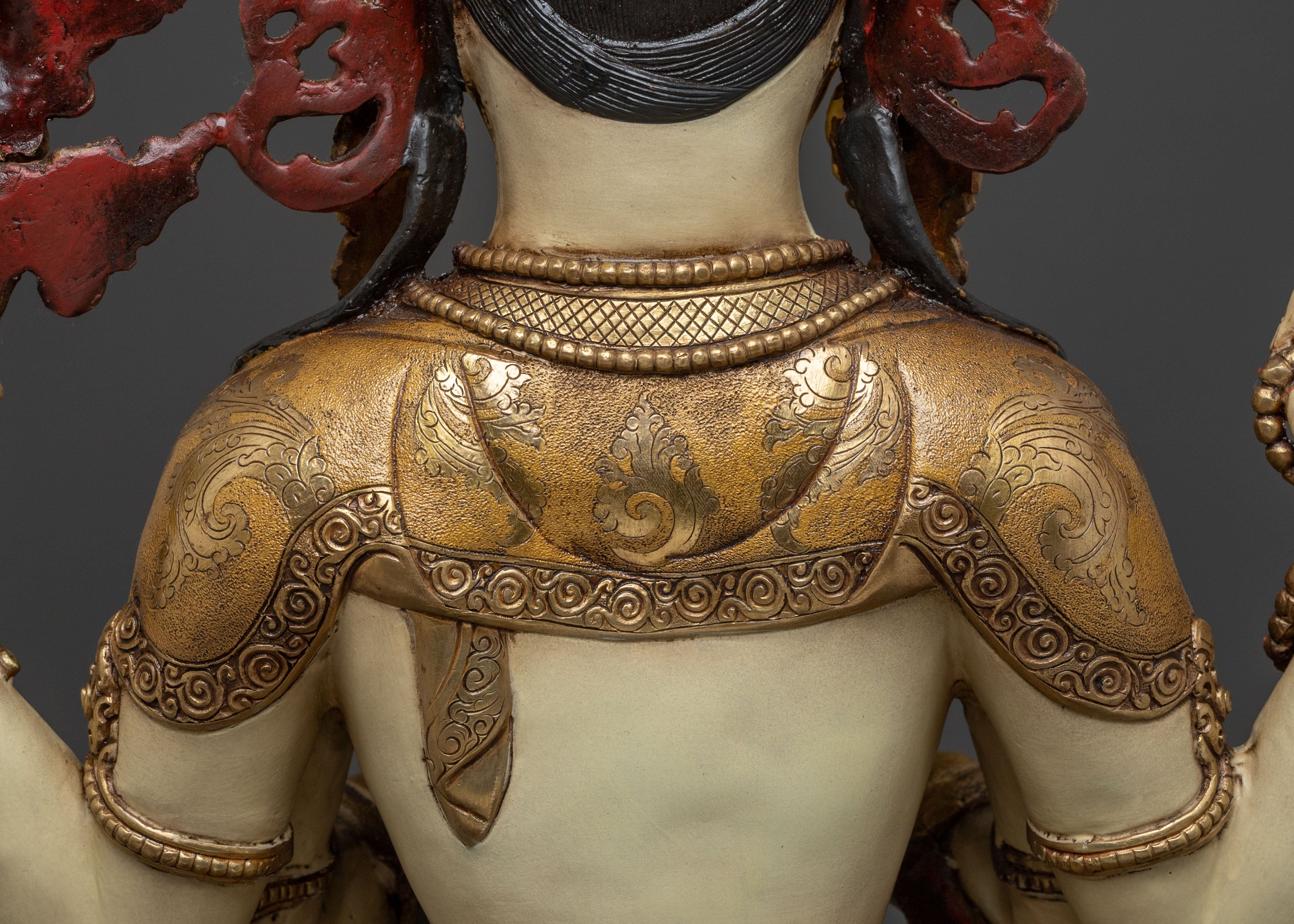 Elegant 24K Gilded Chenrezig Home Decor Statue