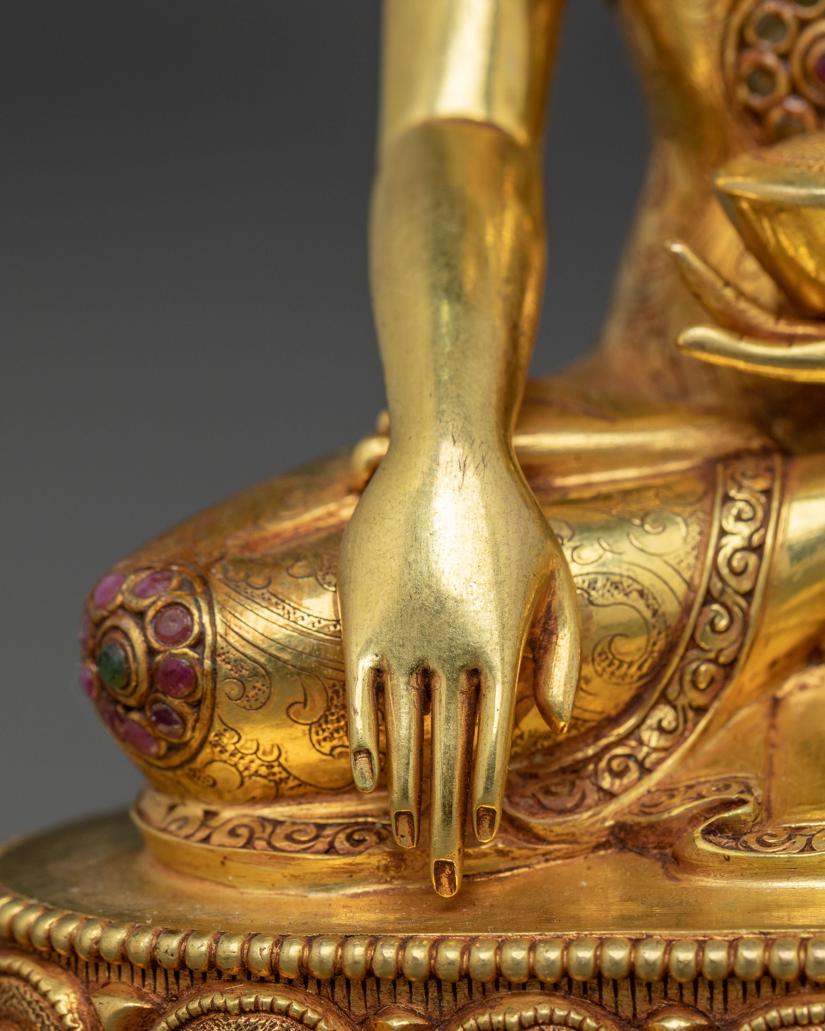 Shakyamuni Buddha Sacred Statue | Embodiment of Tranquility