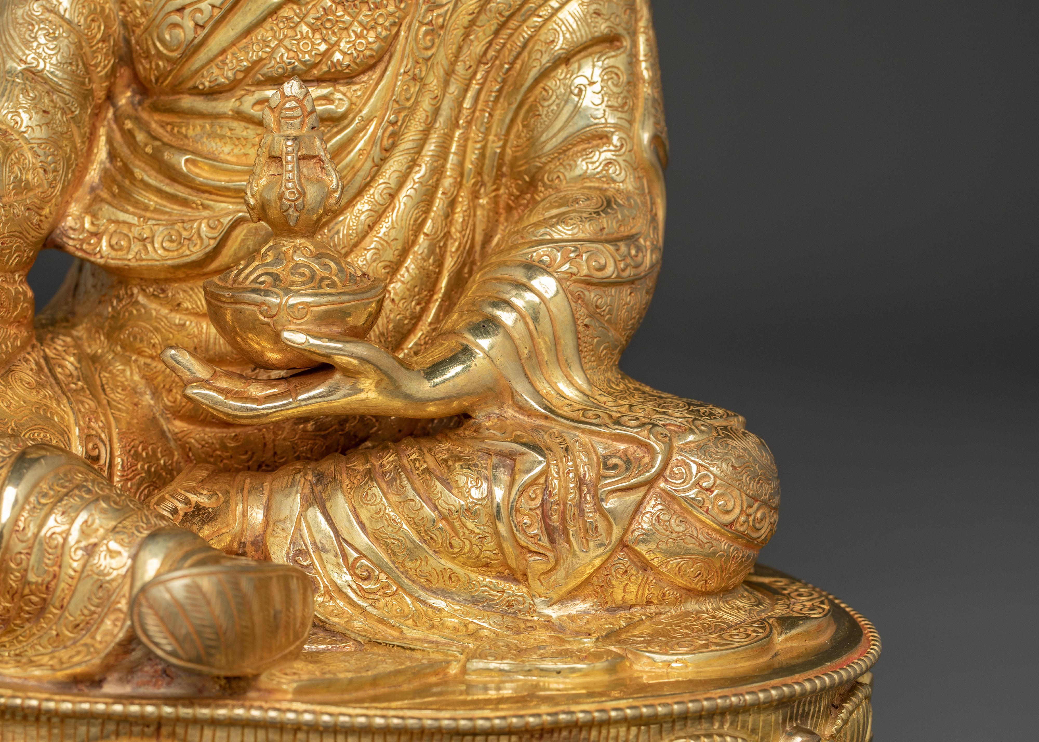 Statue of Guru Rinpoche: Lotus Born Second Buddha