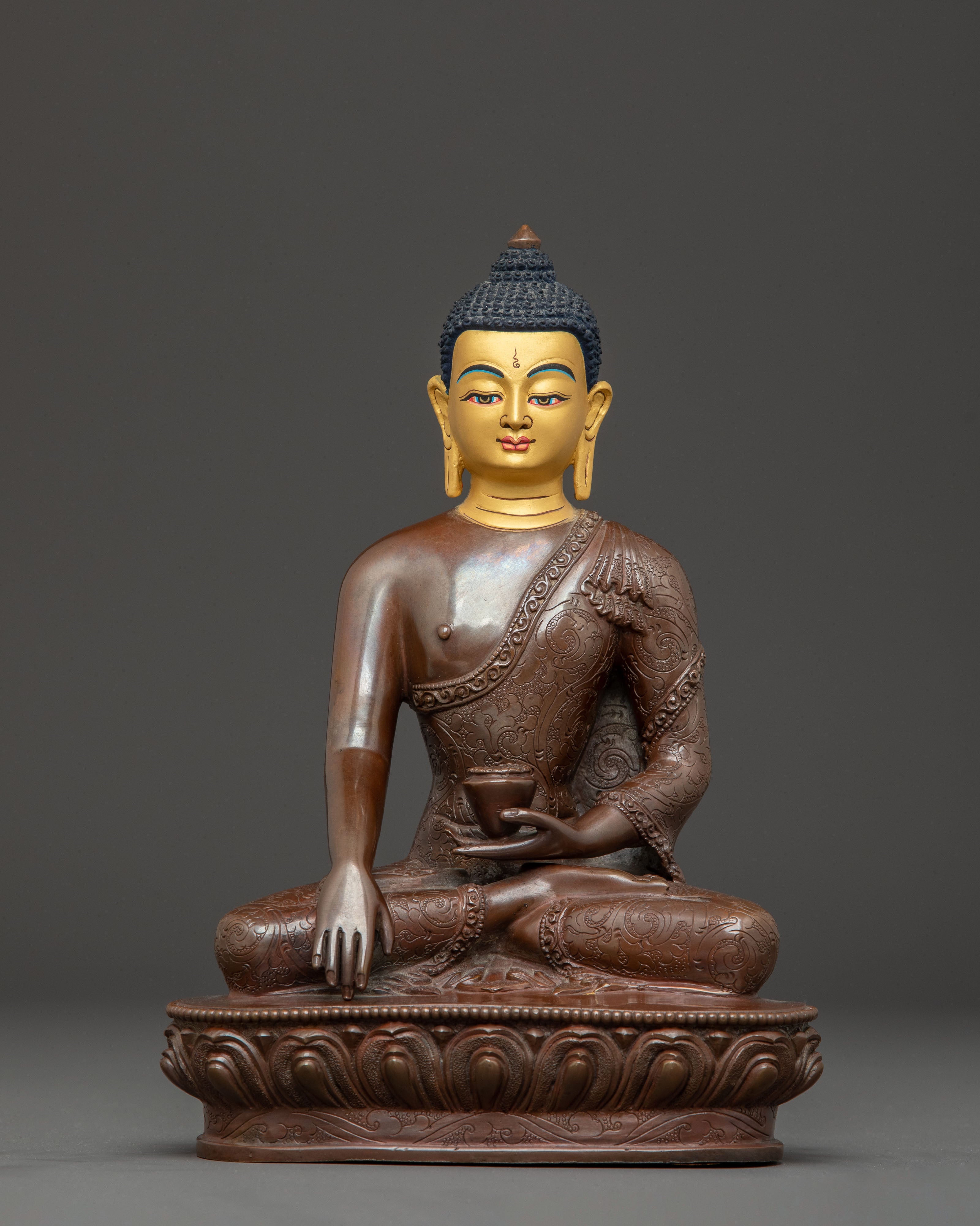 Handcrafted Statue of Buddha Shakyamuni