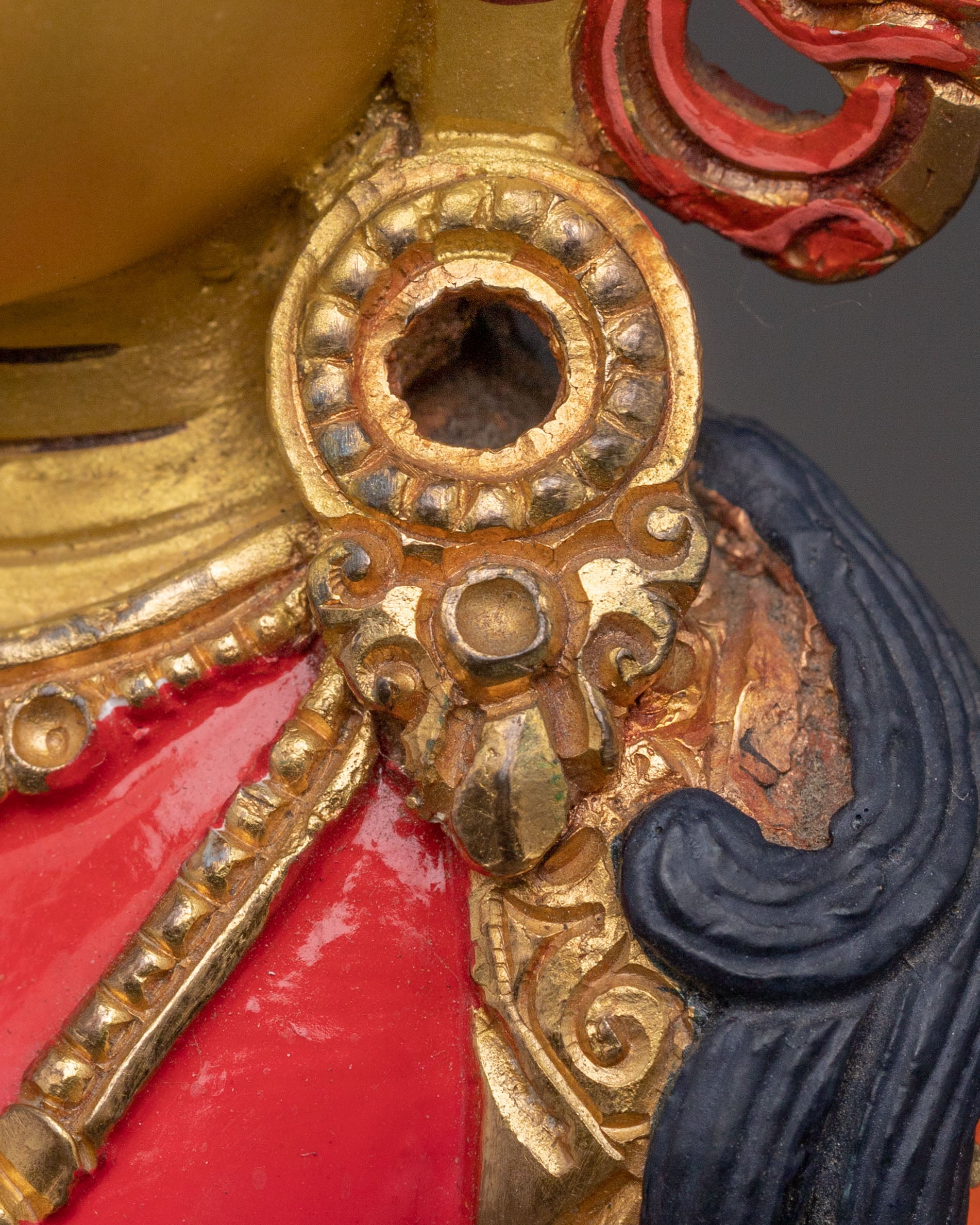 Amitayus Statue Eternal Life: Hand-Gilded Serenity