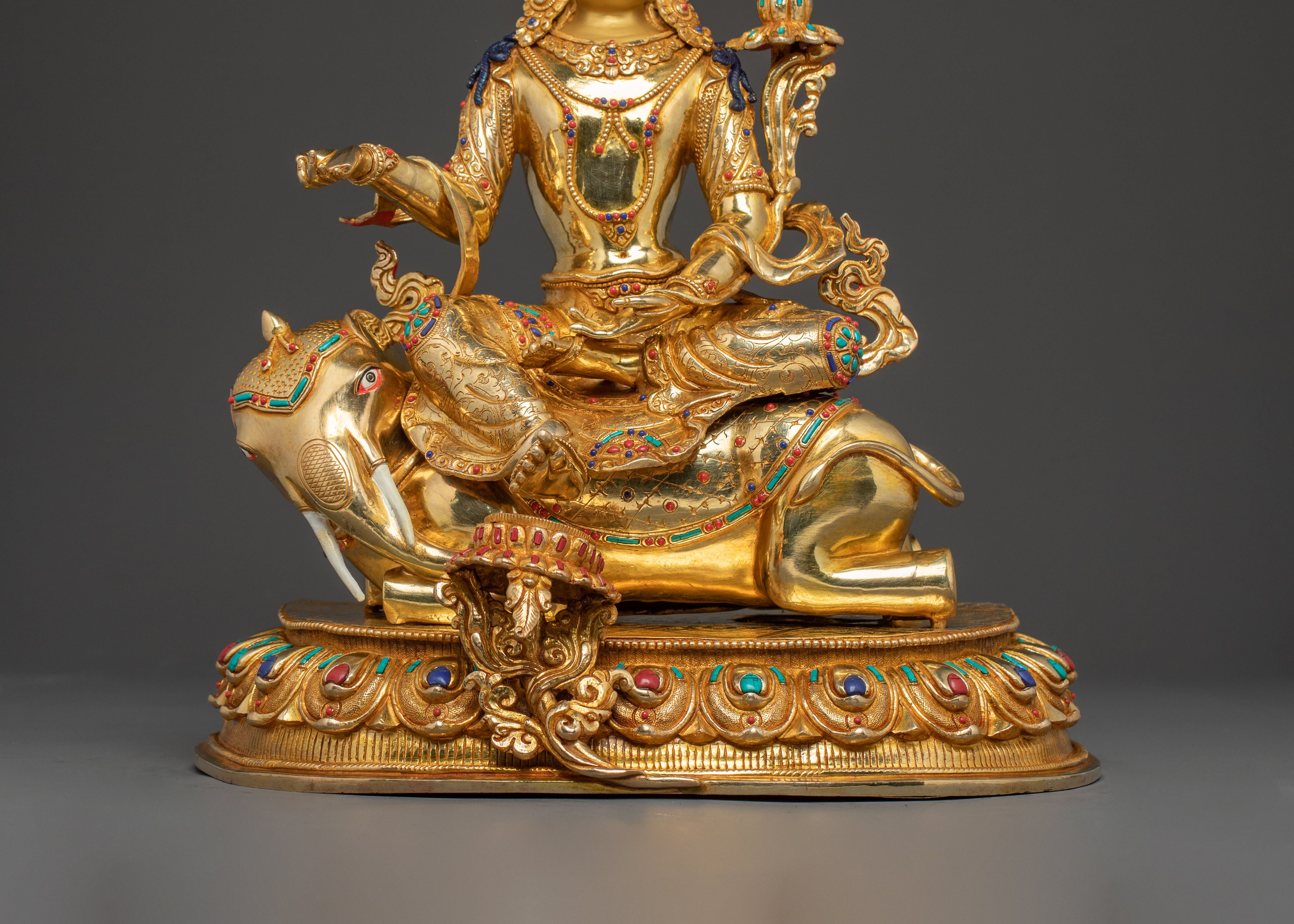 Handcrafted Samanthabhadra Statue: Gilded Copper Art