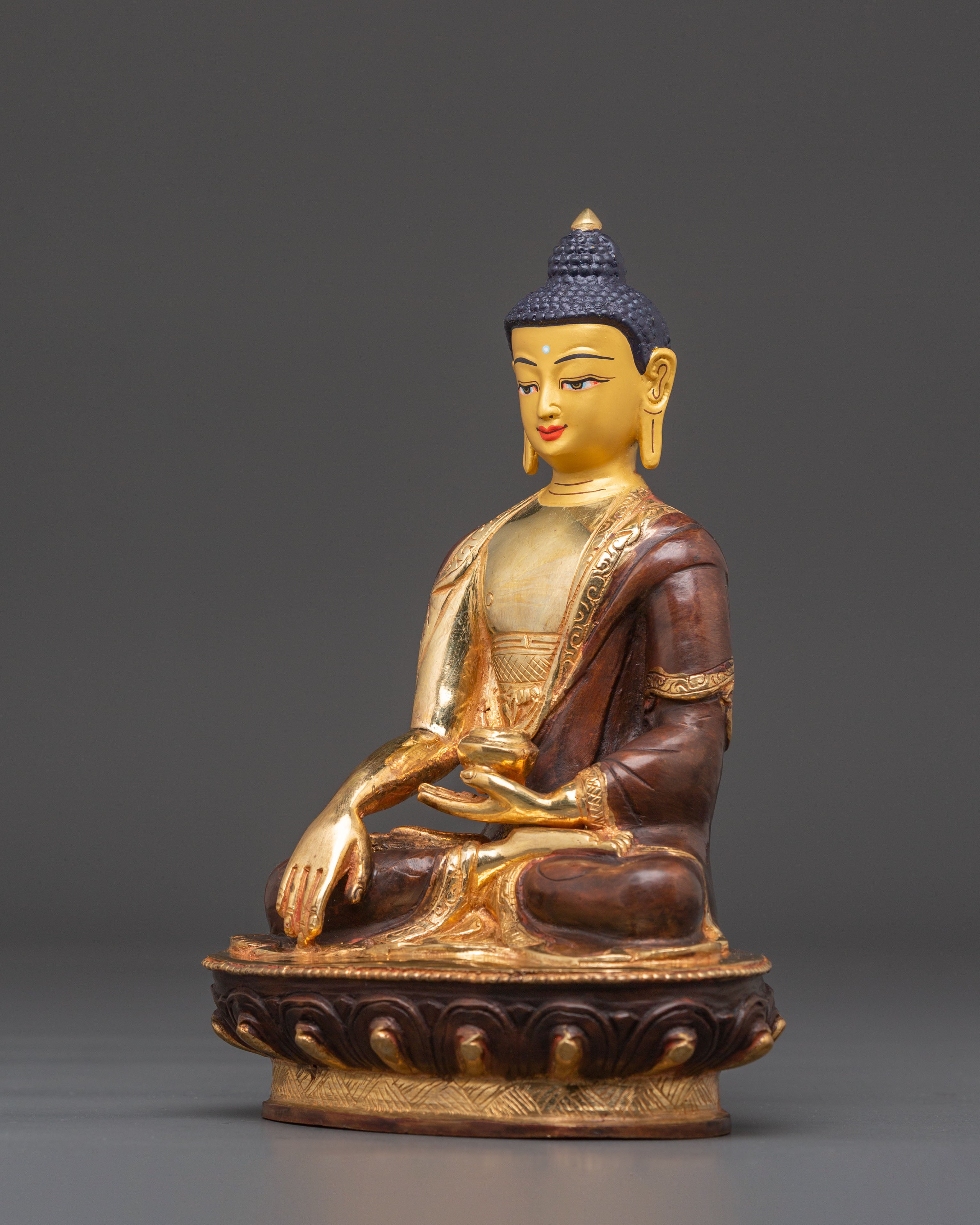 Shakyamuni Buddha Statue: Meditation and Mantra Practice