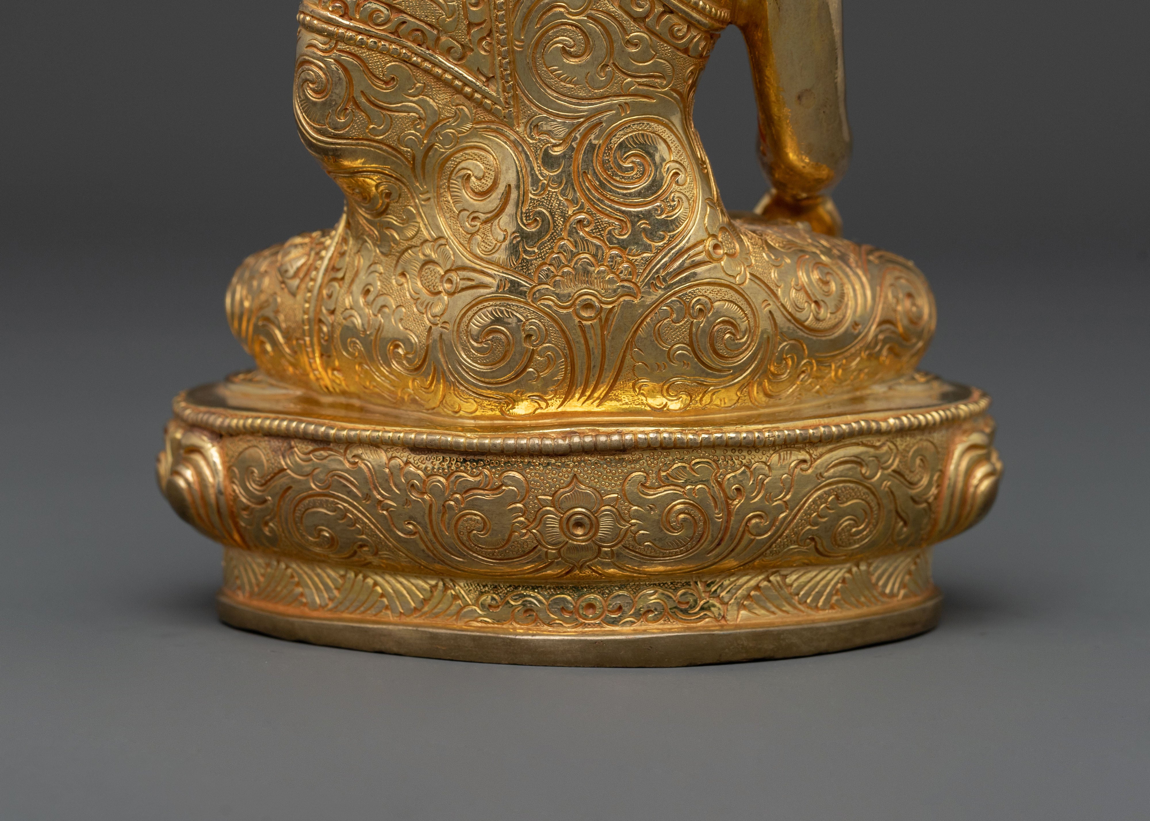 Peaceful Buddha Shakyamuni Statue, Gold Gilded