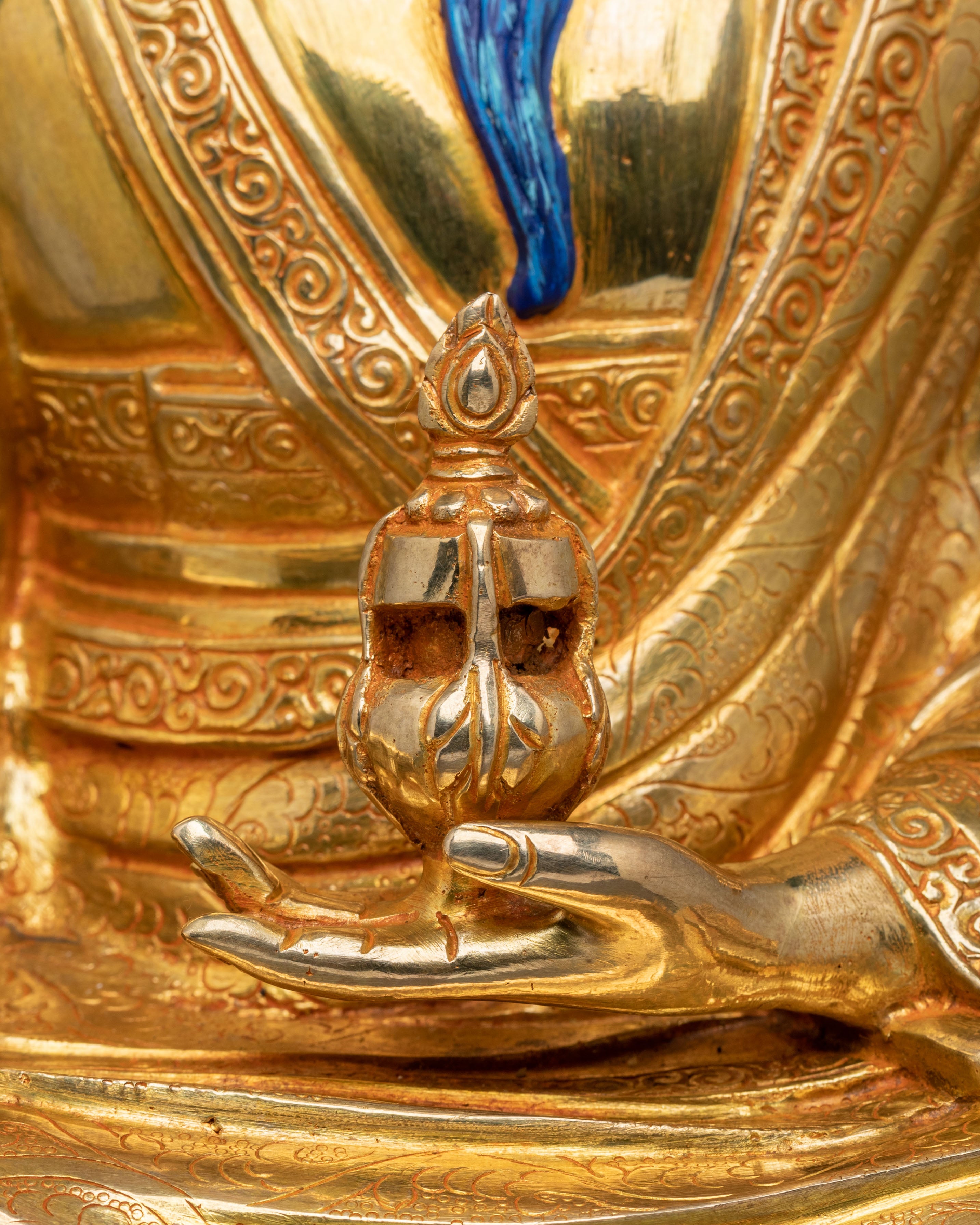 Guru Shapdum Sculpture – Handcrafted Wisdom