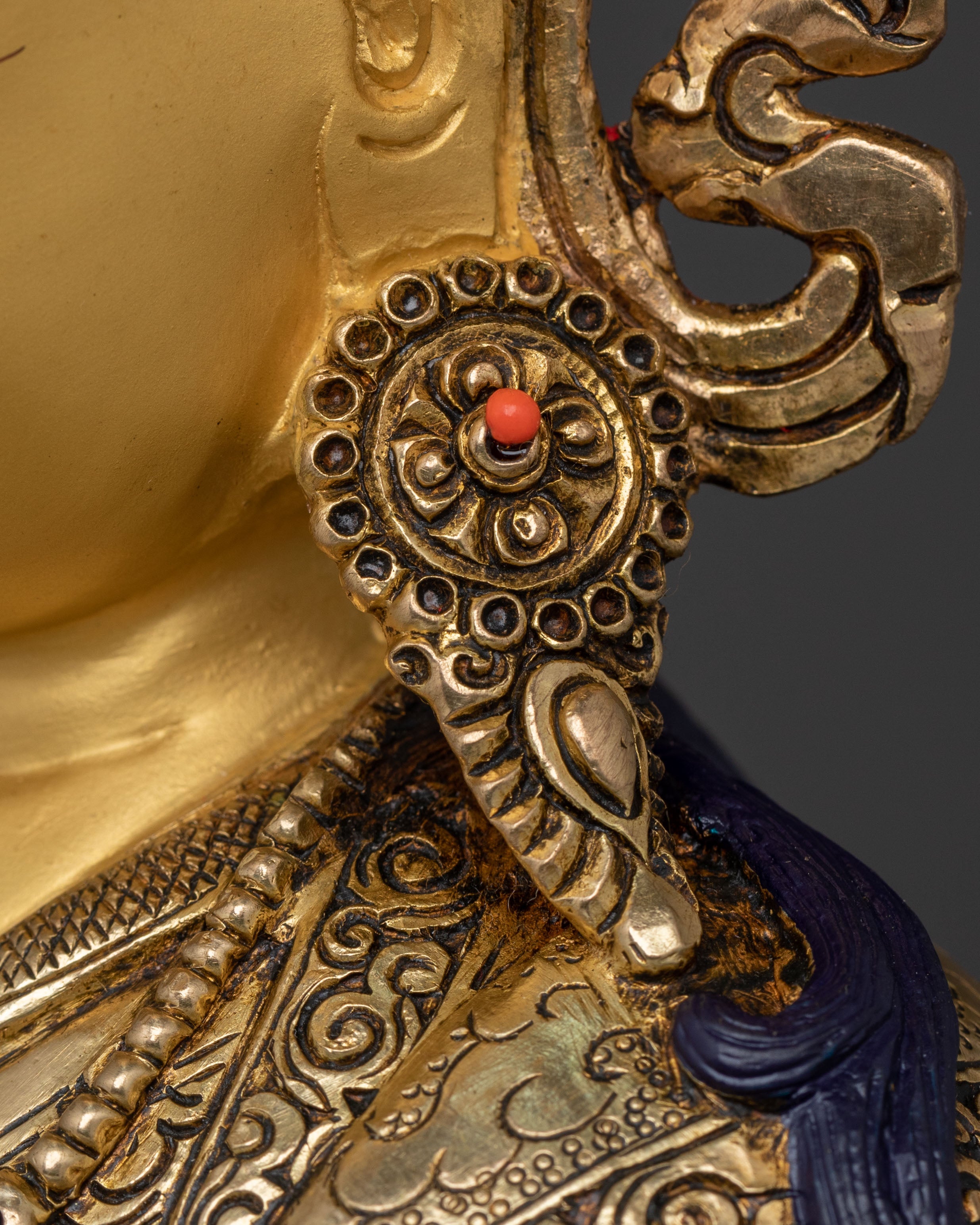 Enlightened Guru Rinpoche Figurine | Buddhist Altar Decor