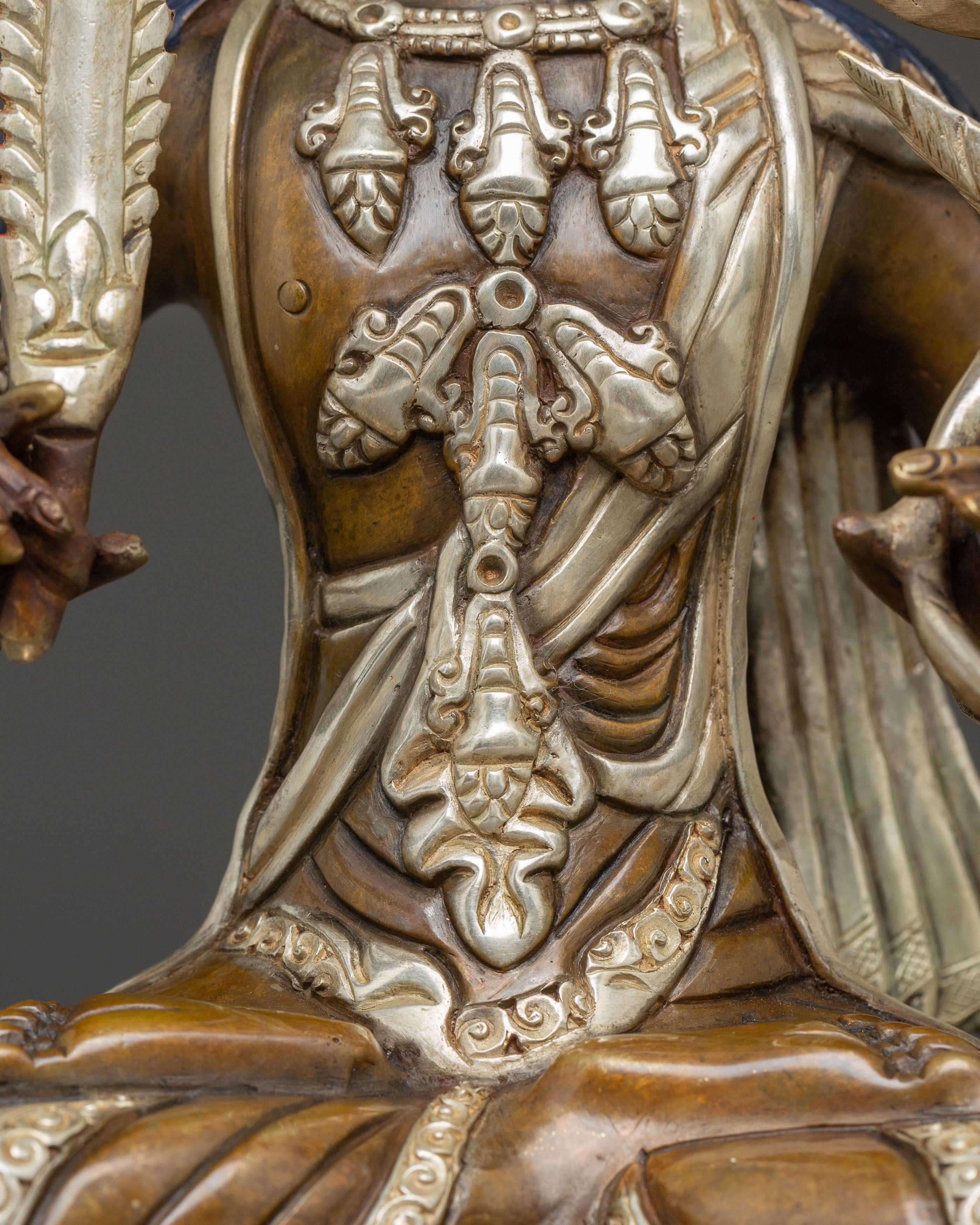 Akasagarbha Statue: Boundless Sky Treasury