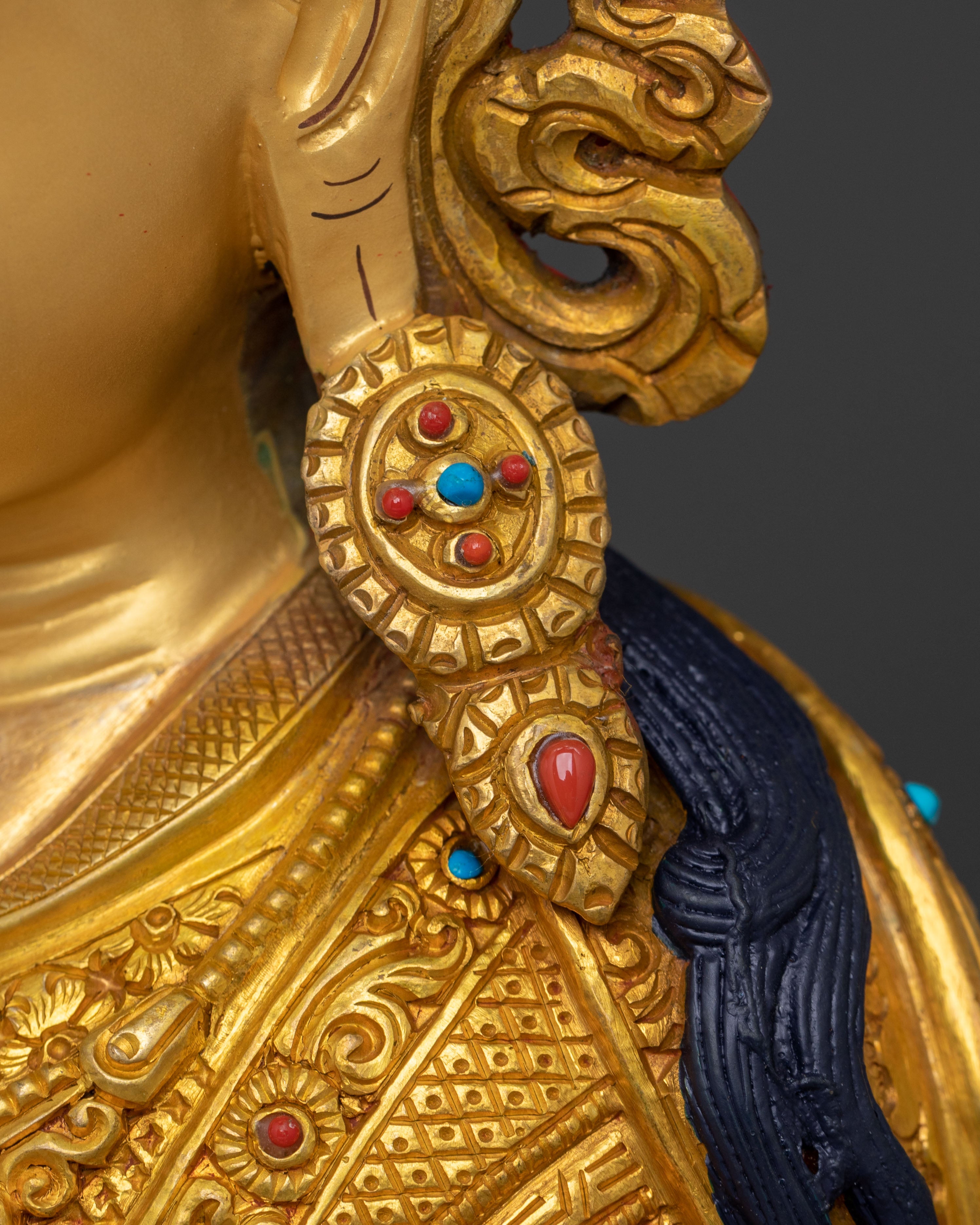 Divine Guru Rinpoche Statue for Spiritual Transformation
