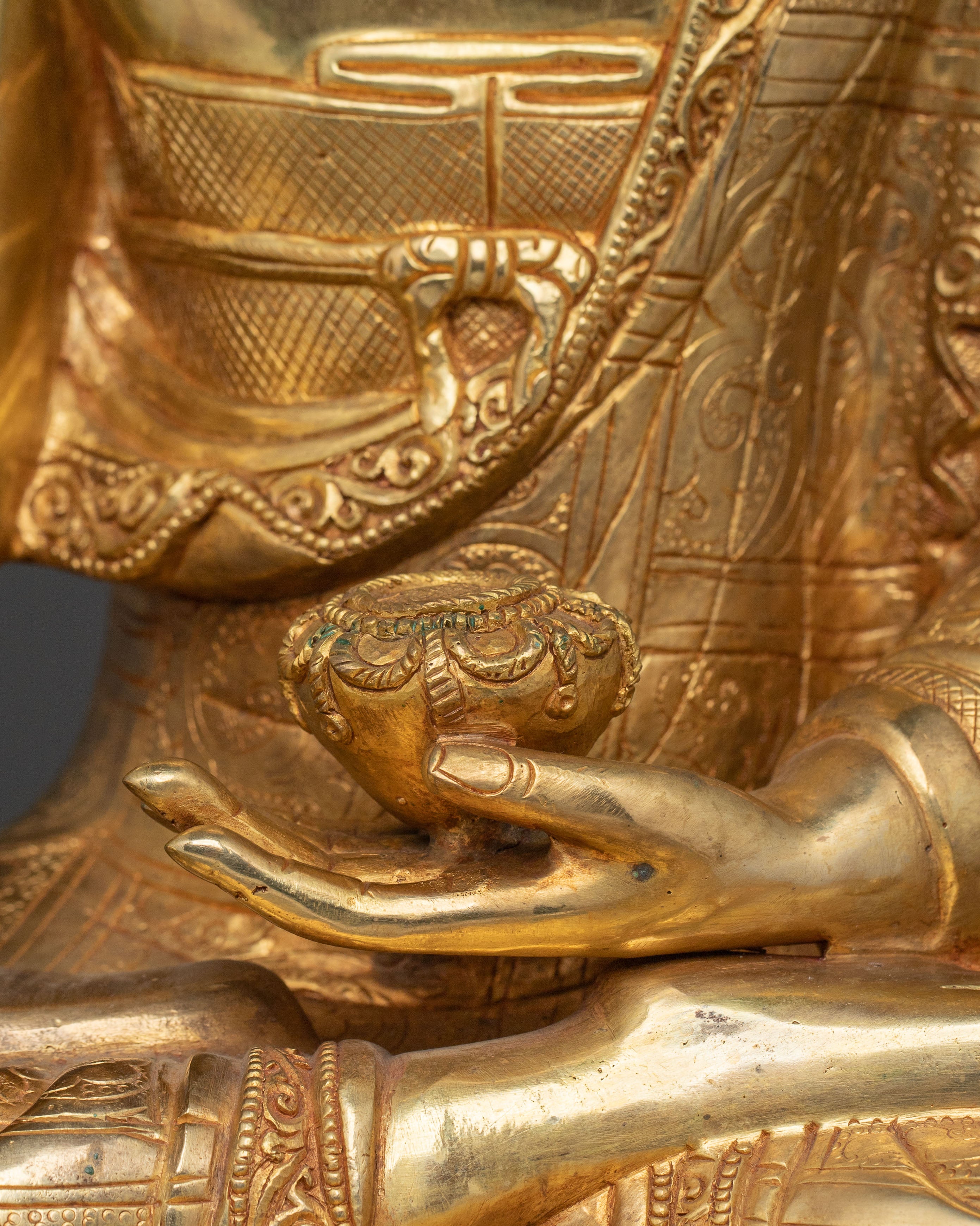 Shakyamuni Buddha Statue | Symbol of Enlightenment and Peace
