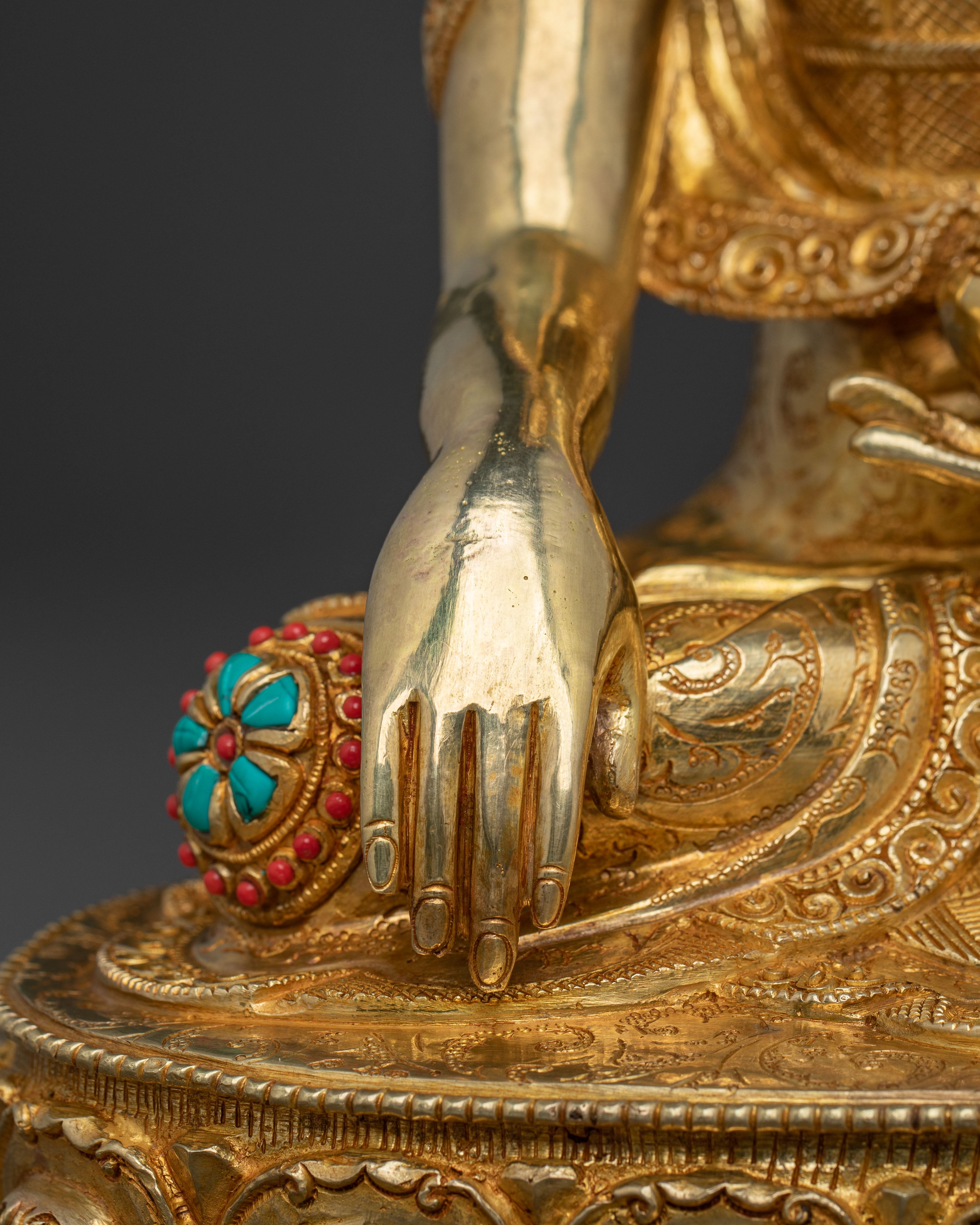 Crown Shakyamuni Buddha Spiritual Statue | 24K Gold Gilded