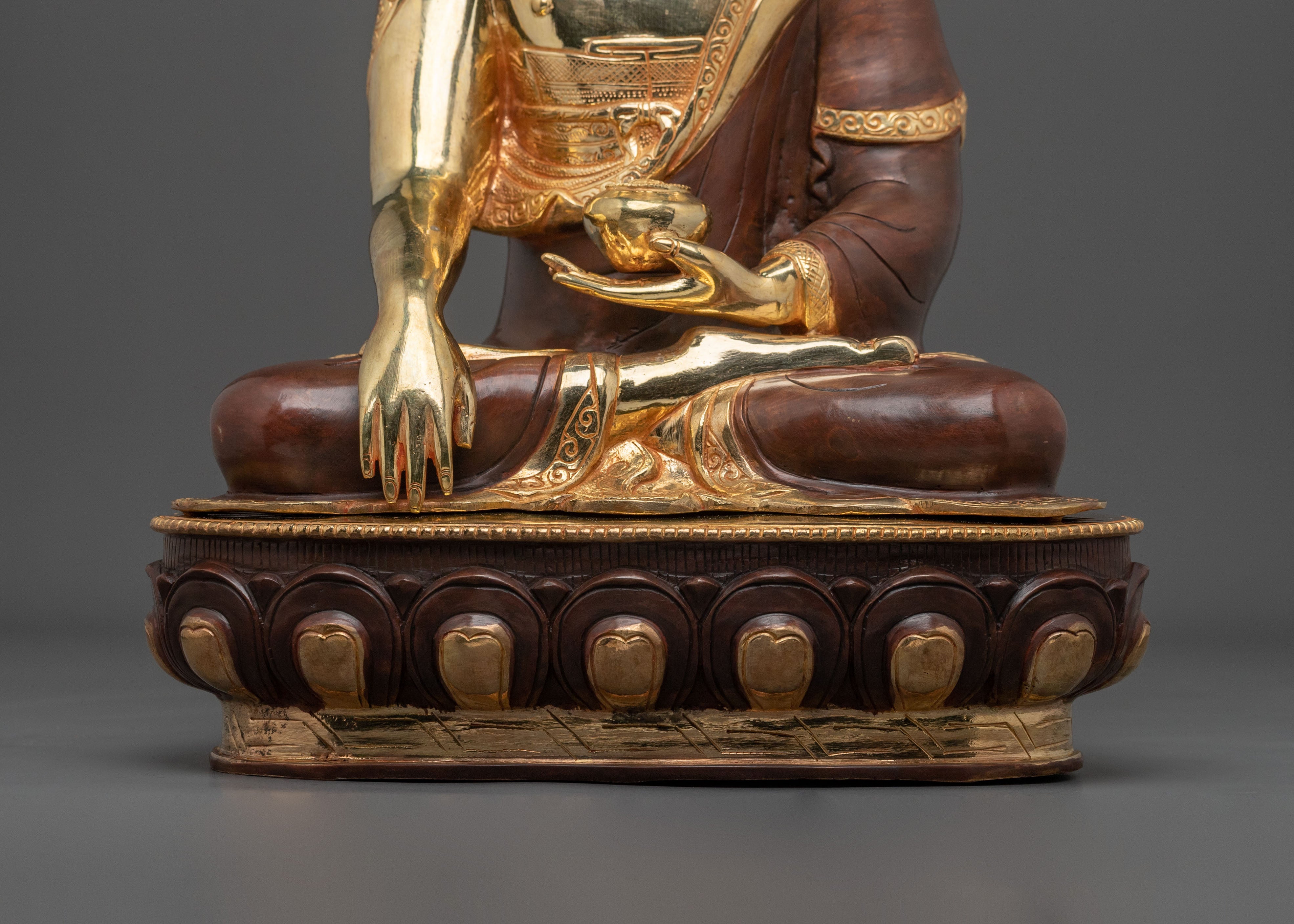 Sage Shakyamuni Buddha Sculpture | Gilded Copper Artistry