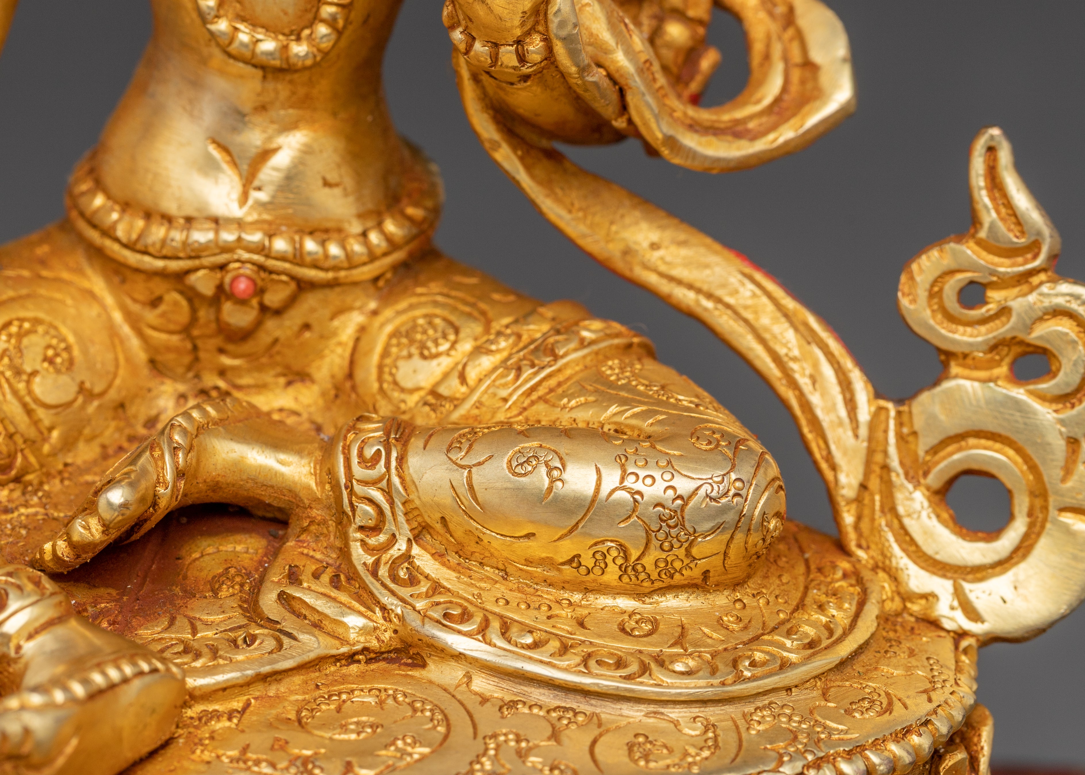 Shyama Tara Statue on Throne | The Goddess of Swift Compassion