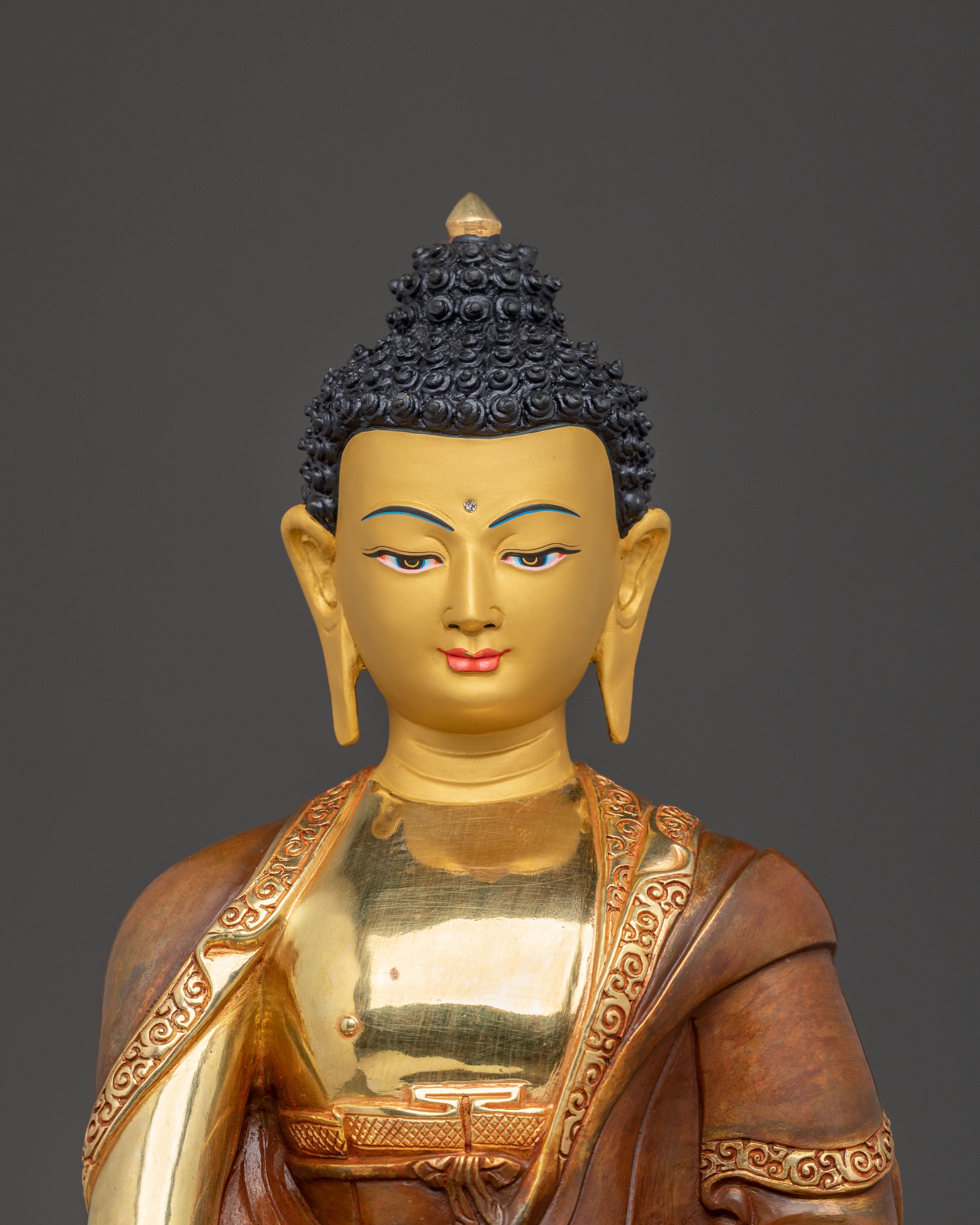 Shakyamuni Buddha Sacred Statue: Embodiment of Enlightenment
