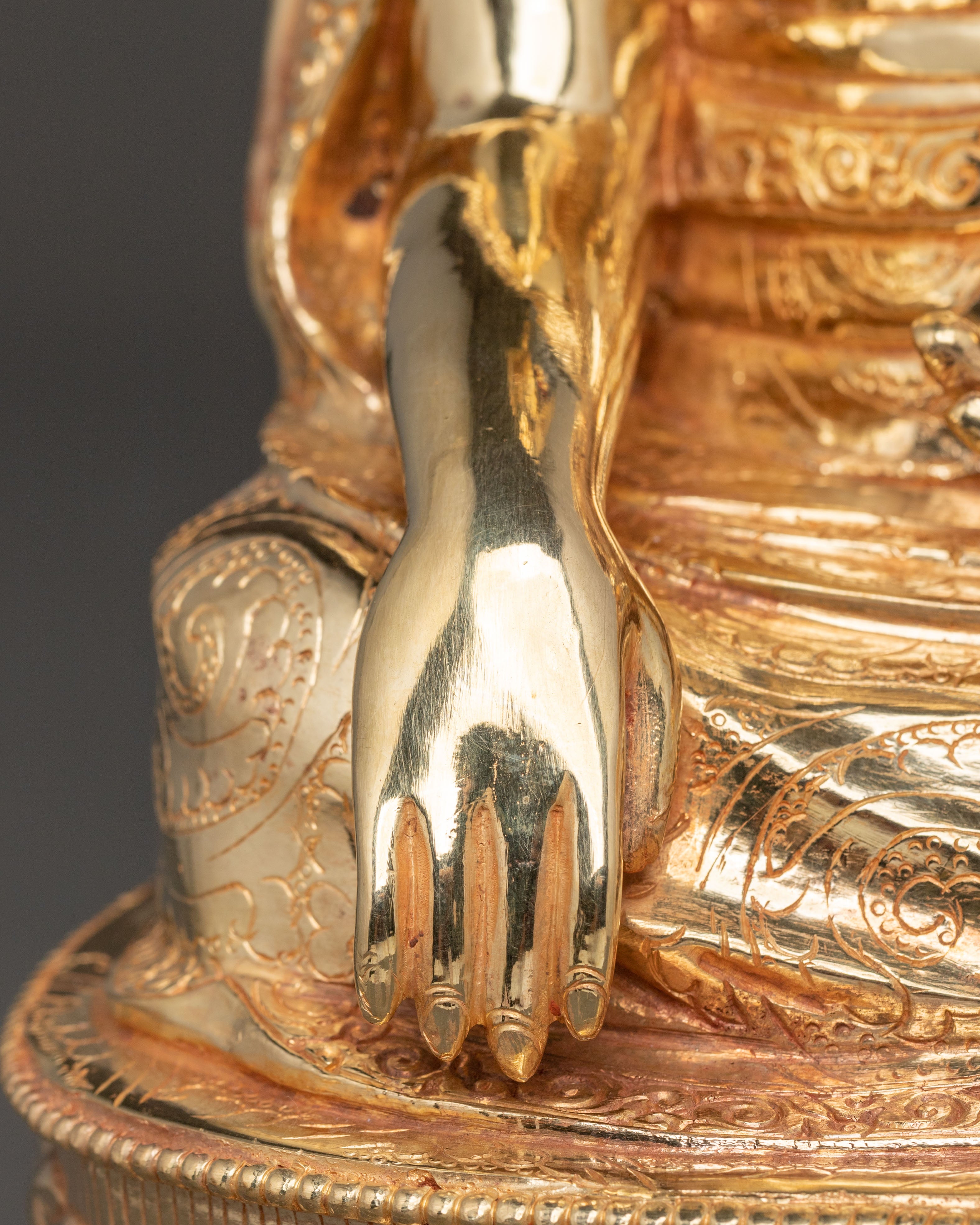 Blessing Guru Shapdum Sculpture | Golden Figurine