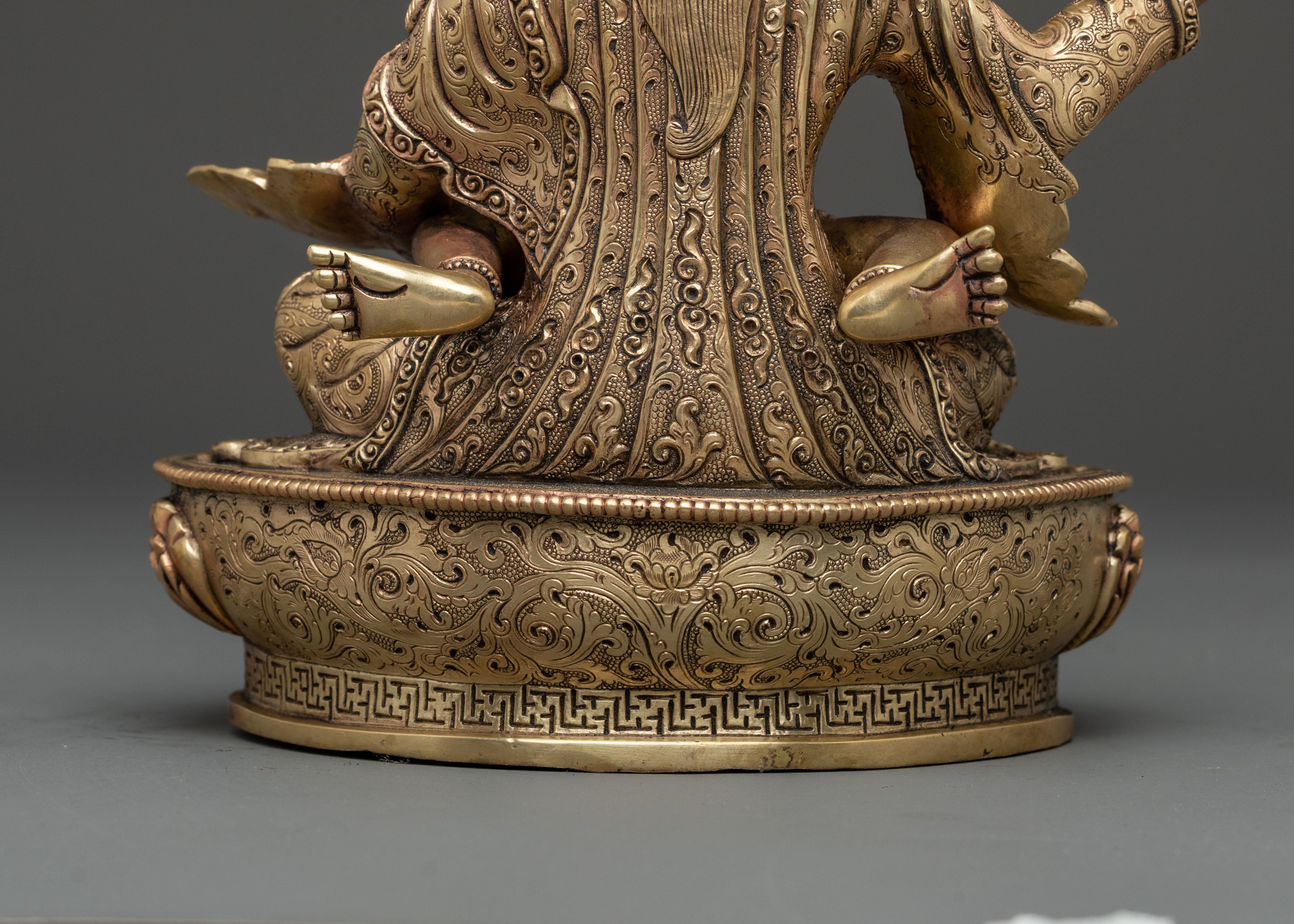 Handcrafted Padmasambhava Statue: Spiritual Teaching