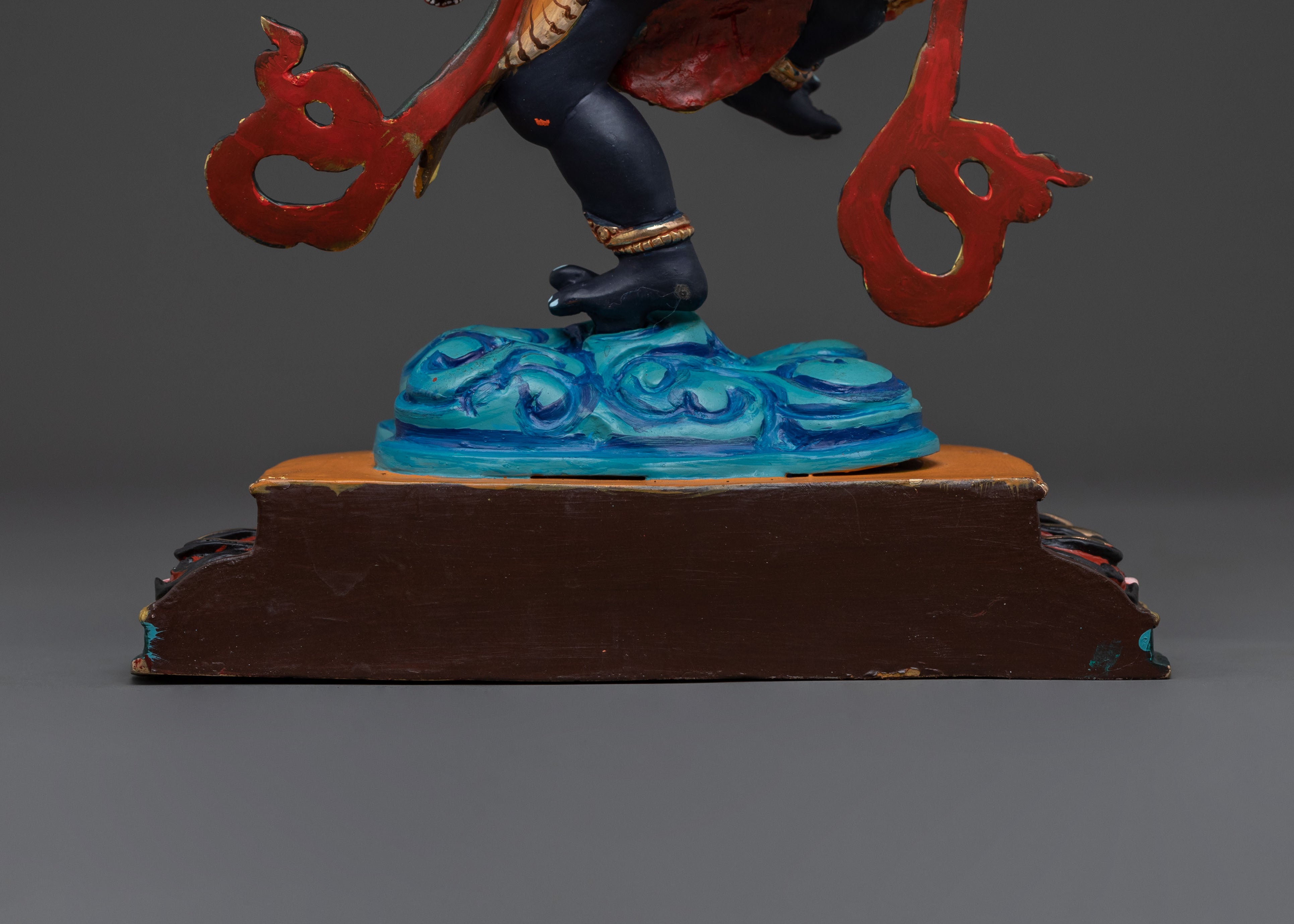 Dharma Protector: Uchusma Buddhist Statue