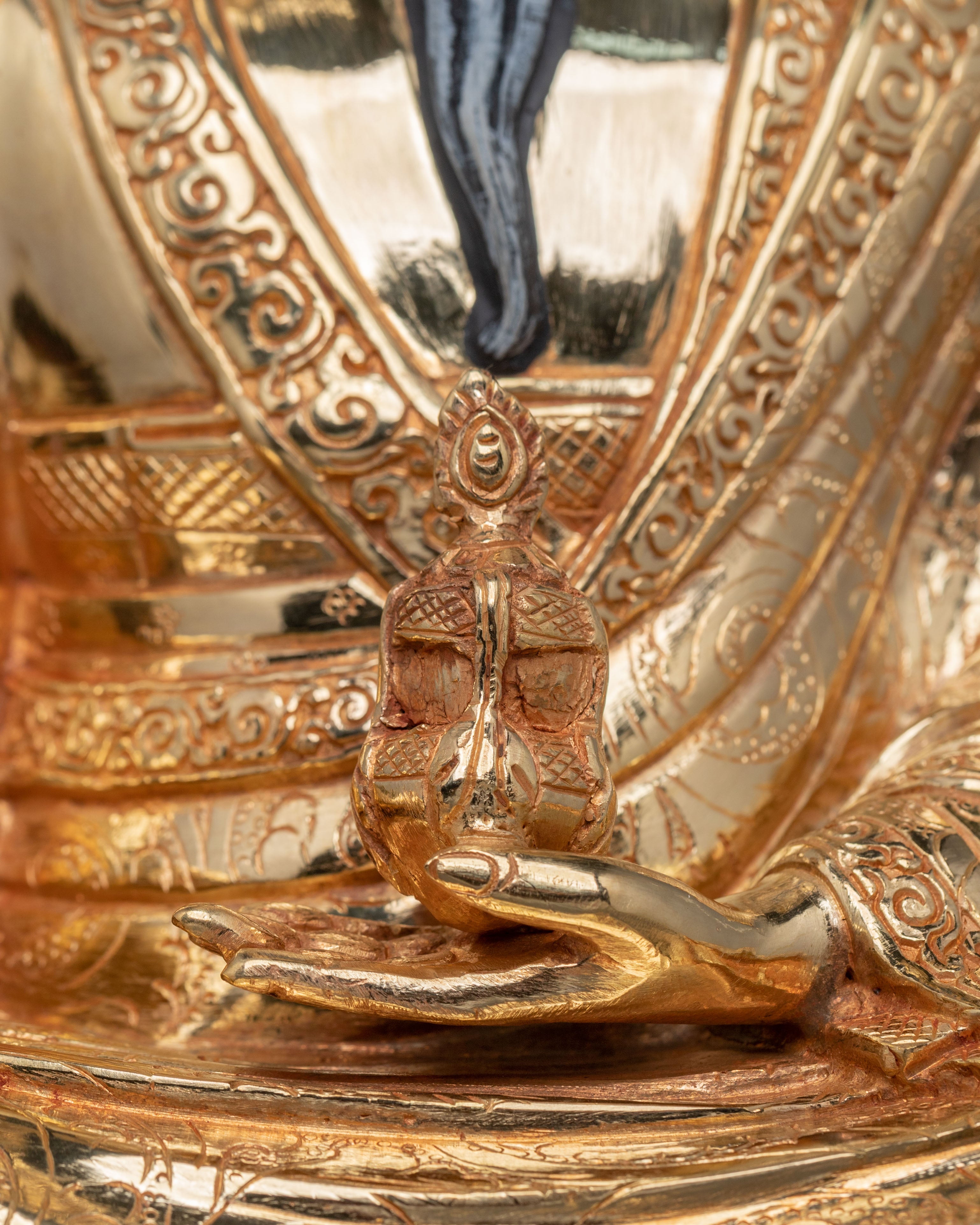 Guru Shapdum Golden Statue | Spiritual Master