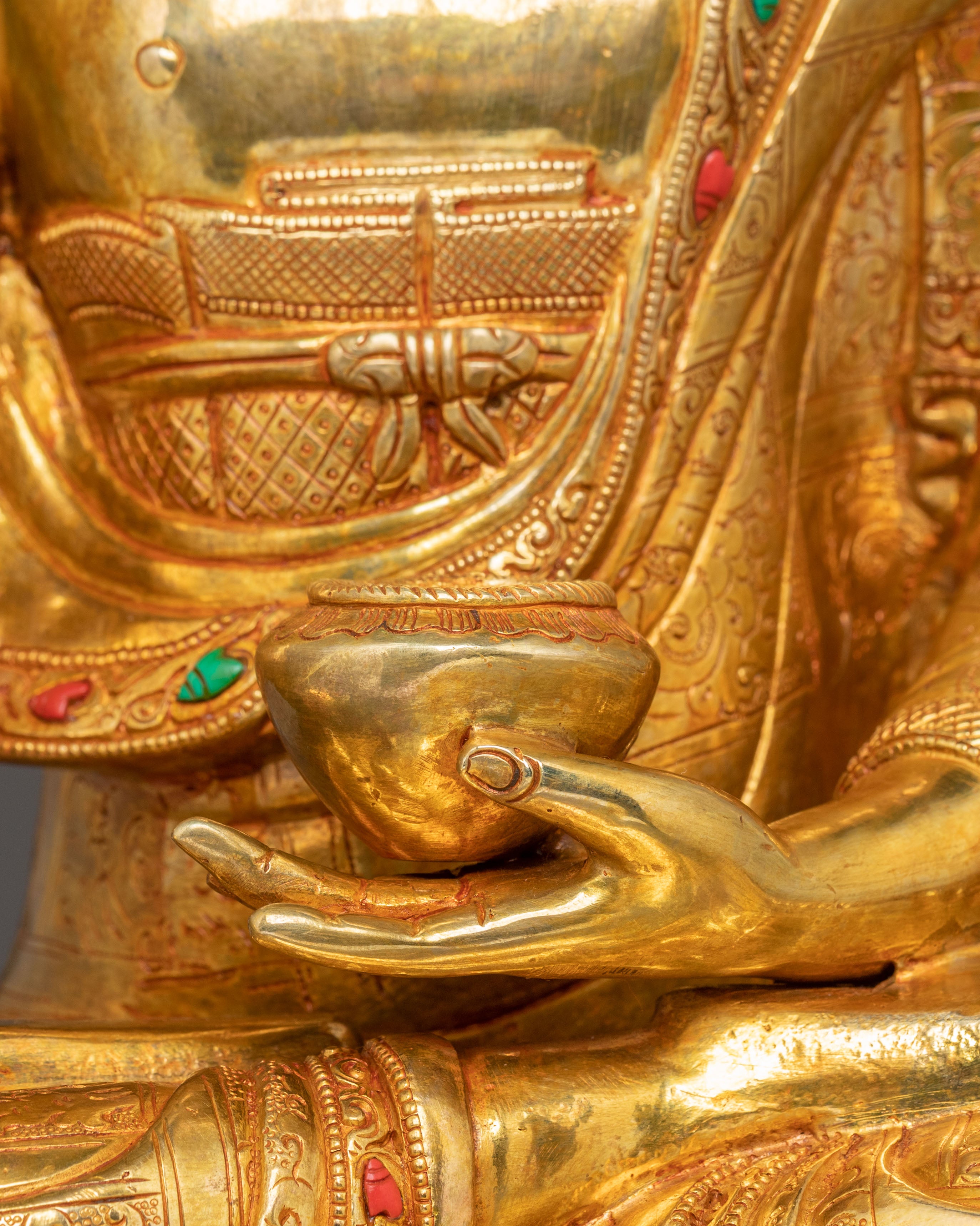 Buddha Shakyamuni 24K Gold-Gilded Statue | Radiant Enlightenment