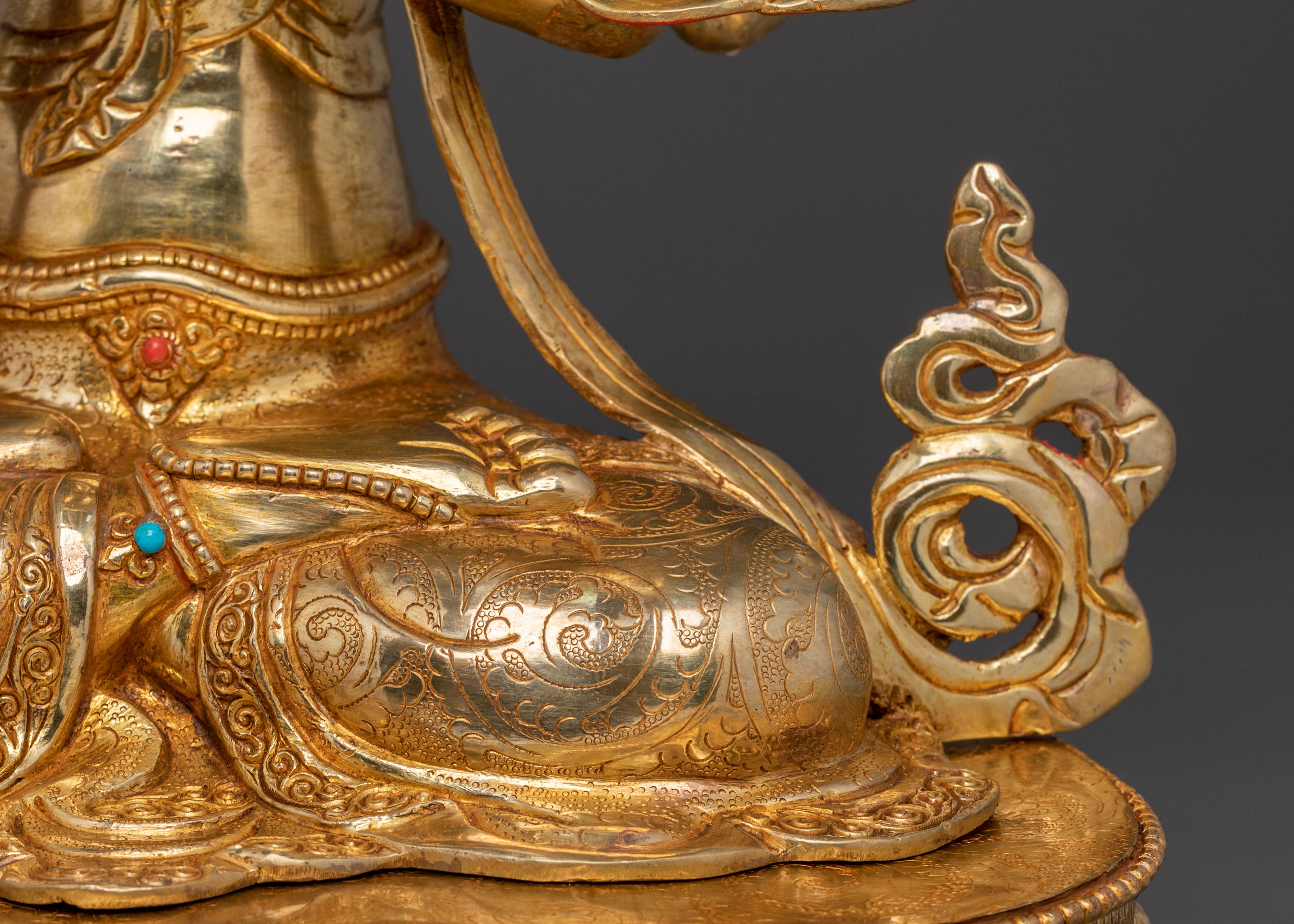 Bodhisattva Chenrezig Compassion Statue | Tibetan Buddhist Sacred Art