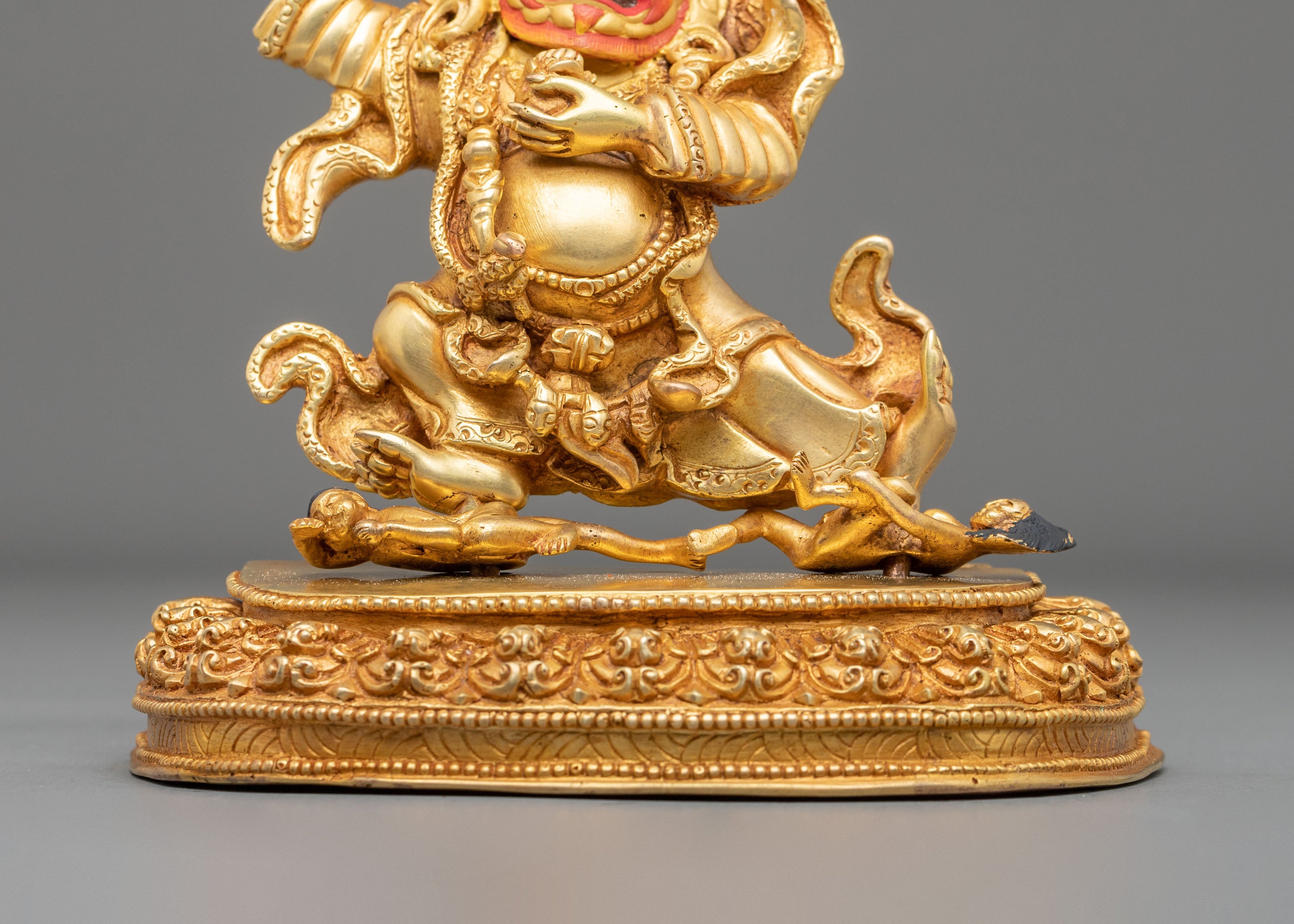 Mahakala Bernakchen Statue | Black-Cloaked Protector