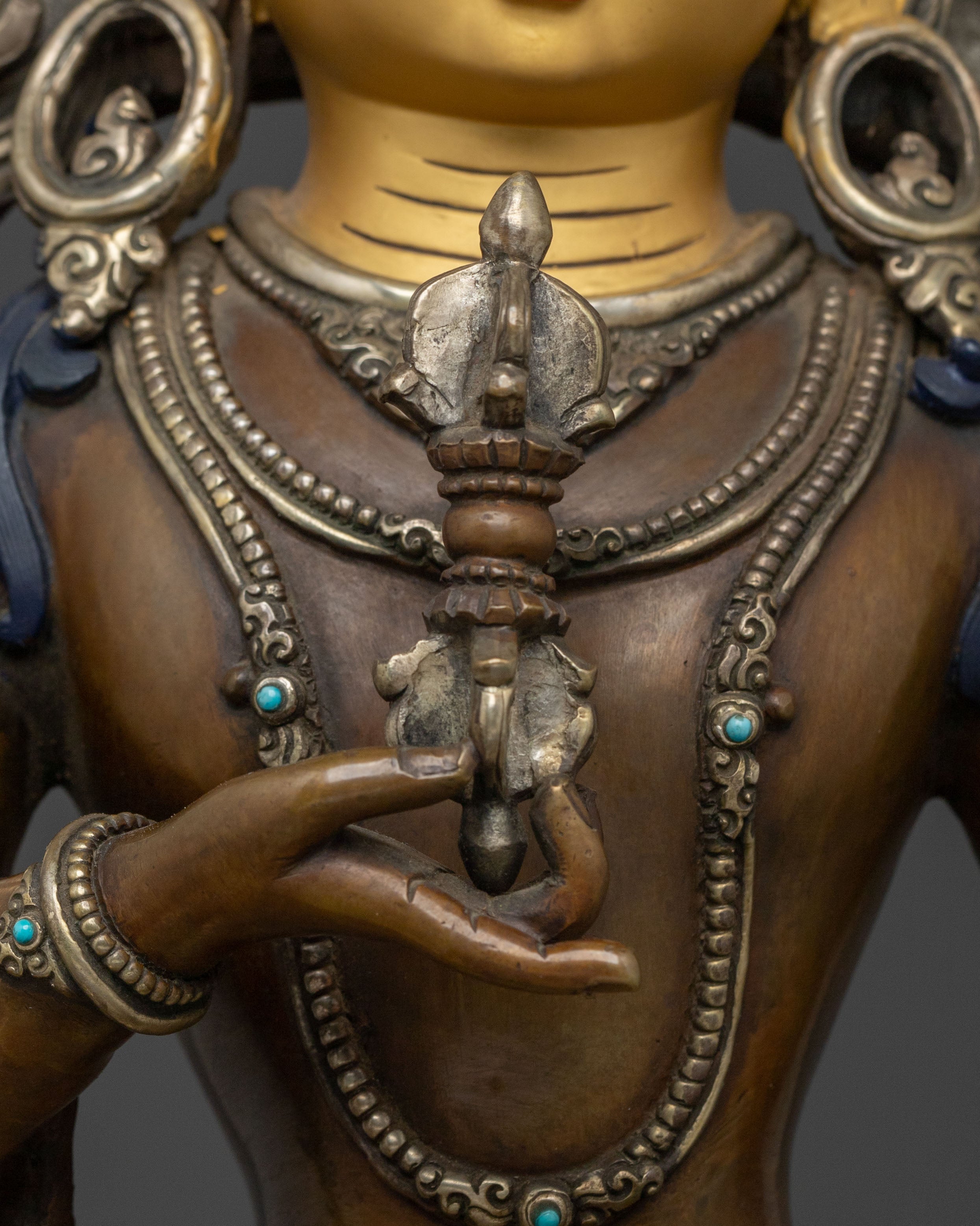 Vajrasattva Statue: Exquisite Nepalese Craftsmanship