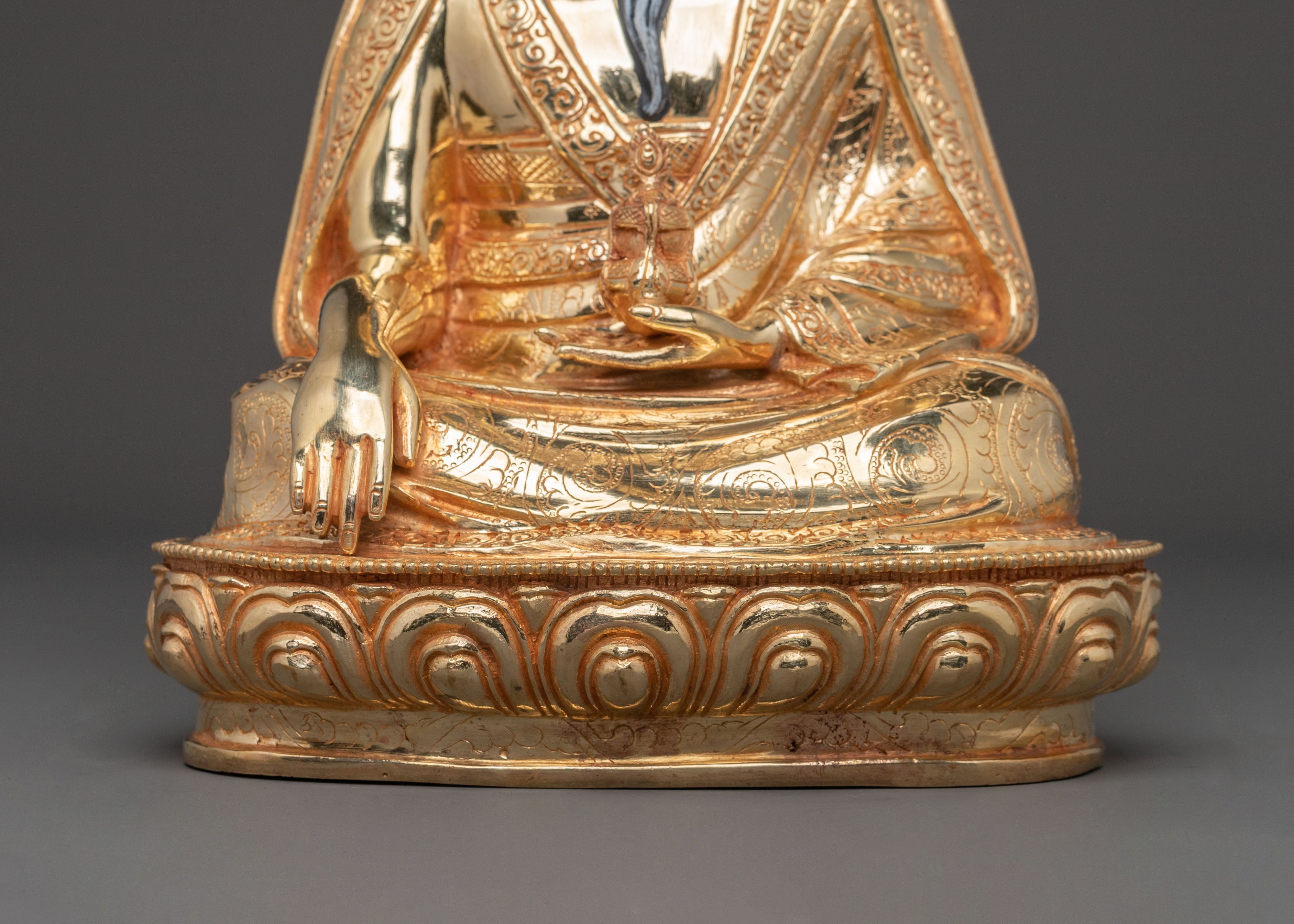 Guru Shapdum Golden Statue | Spiritual Master