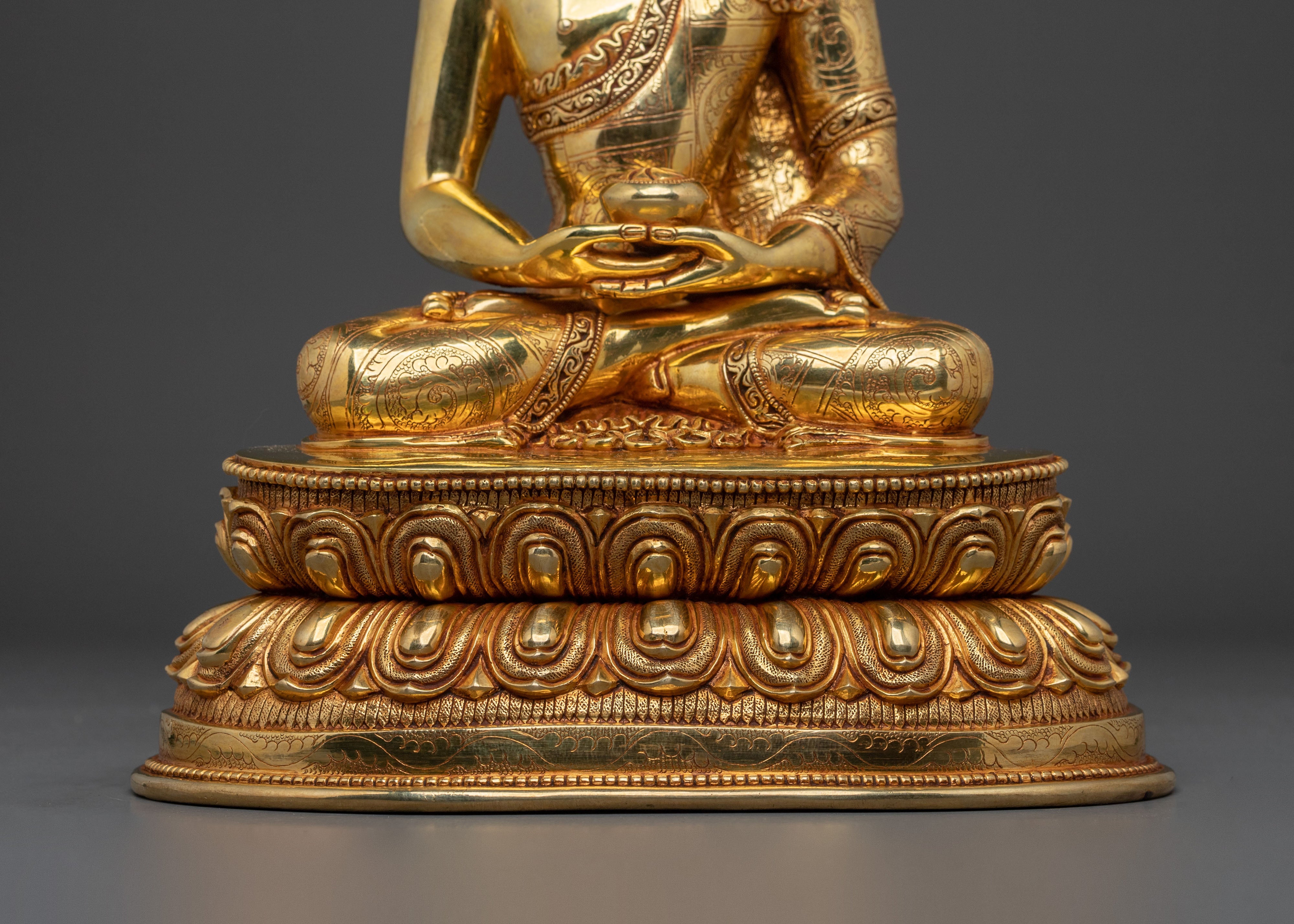 Decorative Amitabha Buddha Statue: Buddha of Infinite Light & Compassion