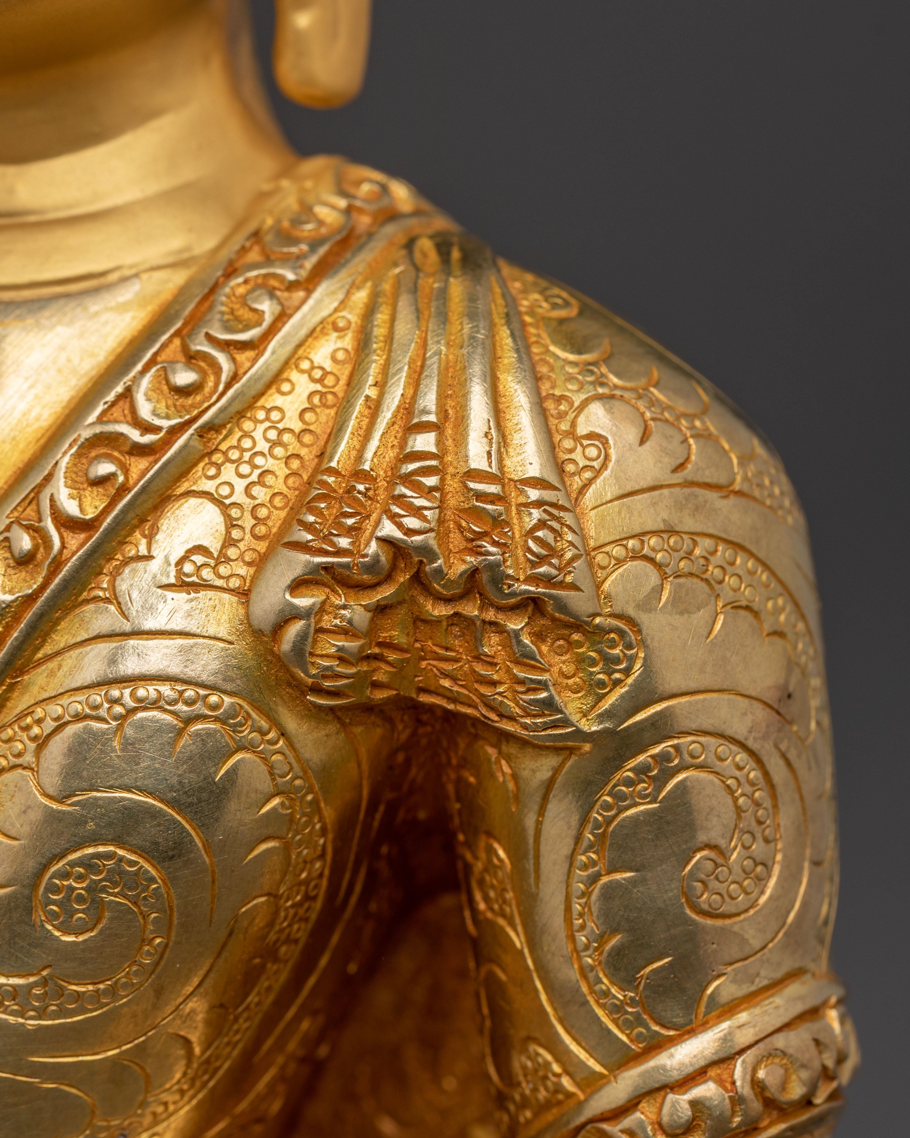 Shakyamuni Buddha Statue Boundless Compassion – 24K Gold Gilded