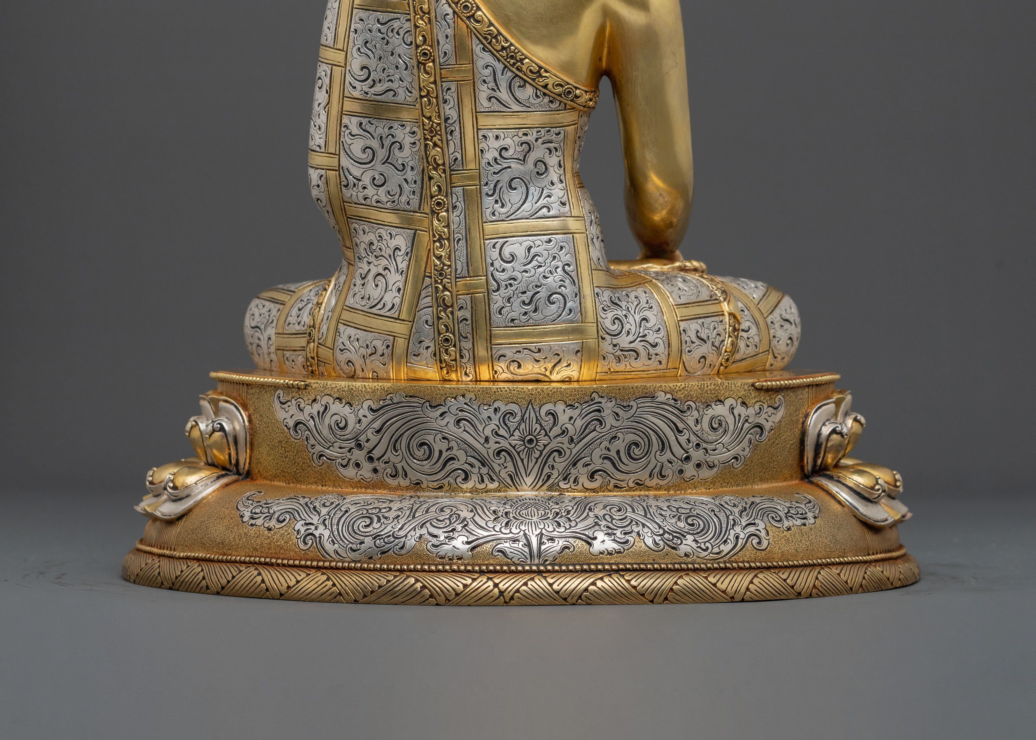 Tibetan Crown Shakyamuni Buddha Sculpture