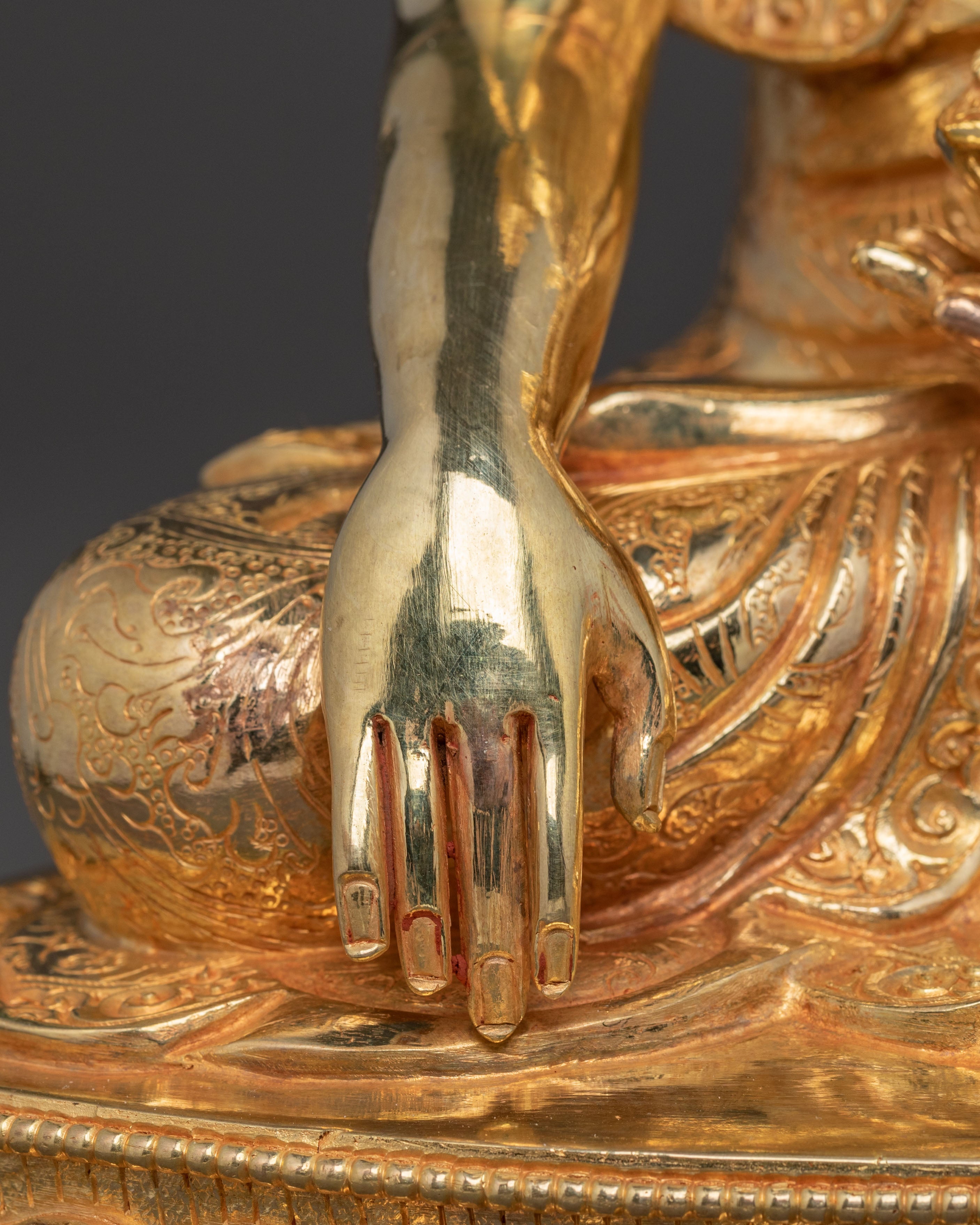 24k Gold Gilded Shakyamuni Buddha Blessing Statue – Serene Artistry
