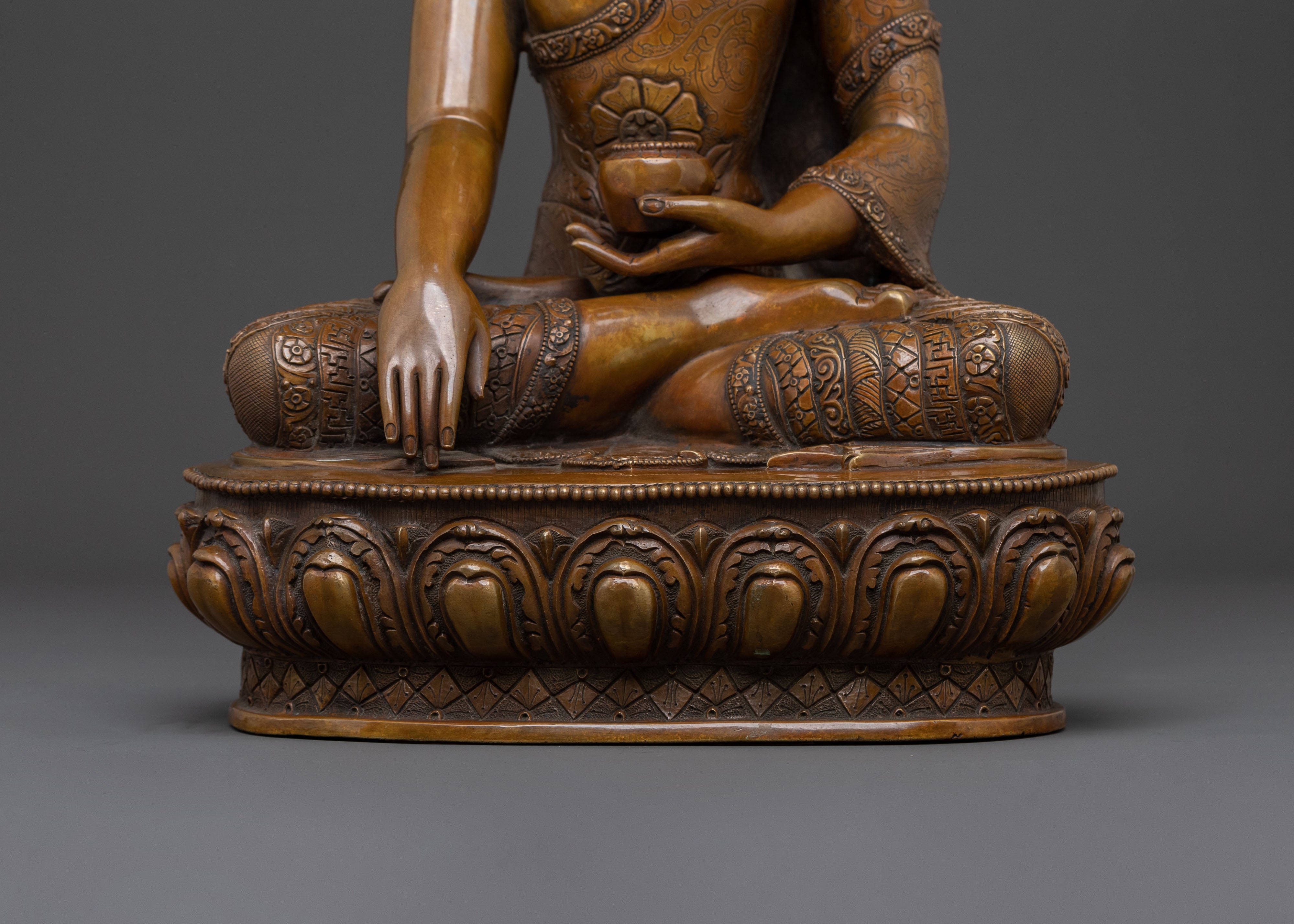 Shakyamuni Buddha Statue | Peaceful Figurine