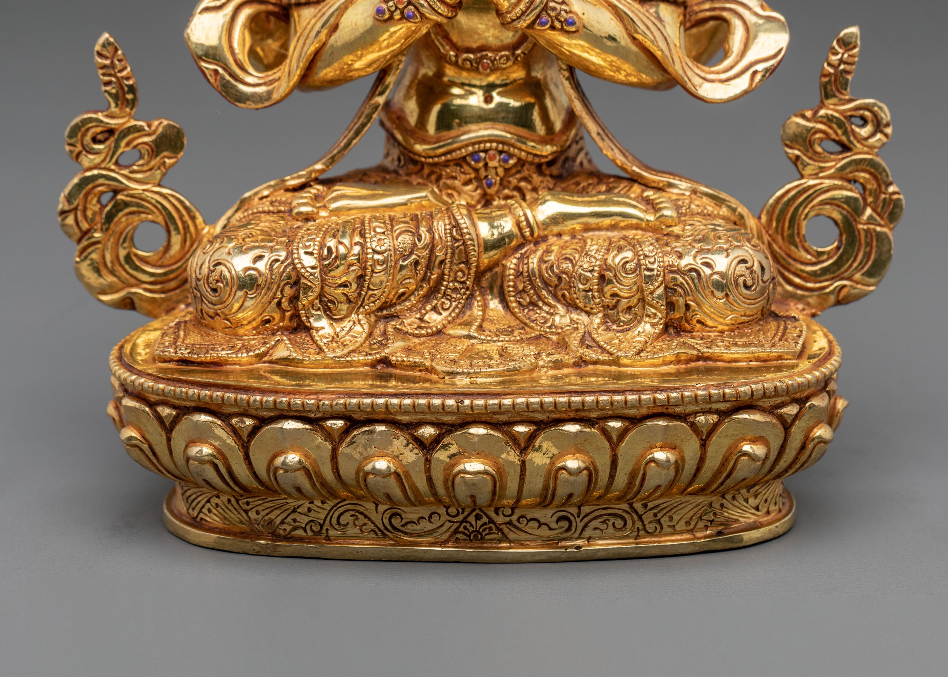 24K Gold-Plated Chenrezig Statue | Exquisite Copper Figurine