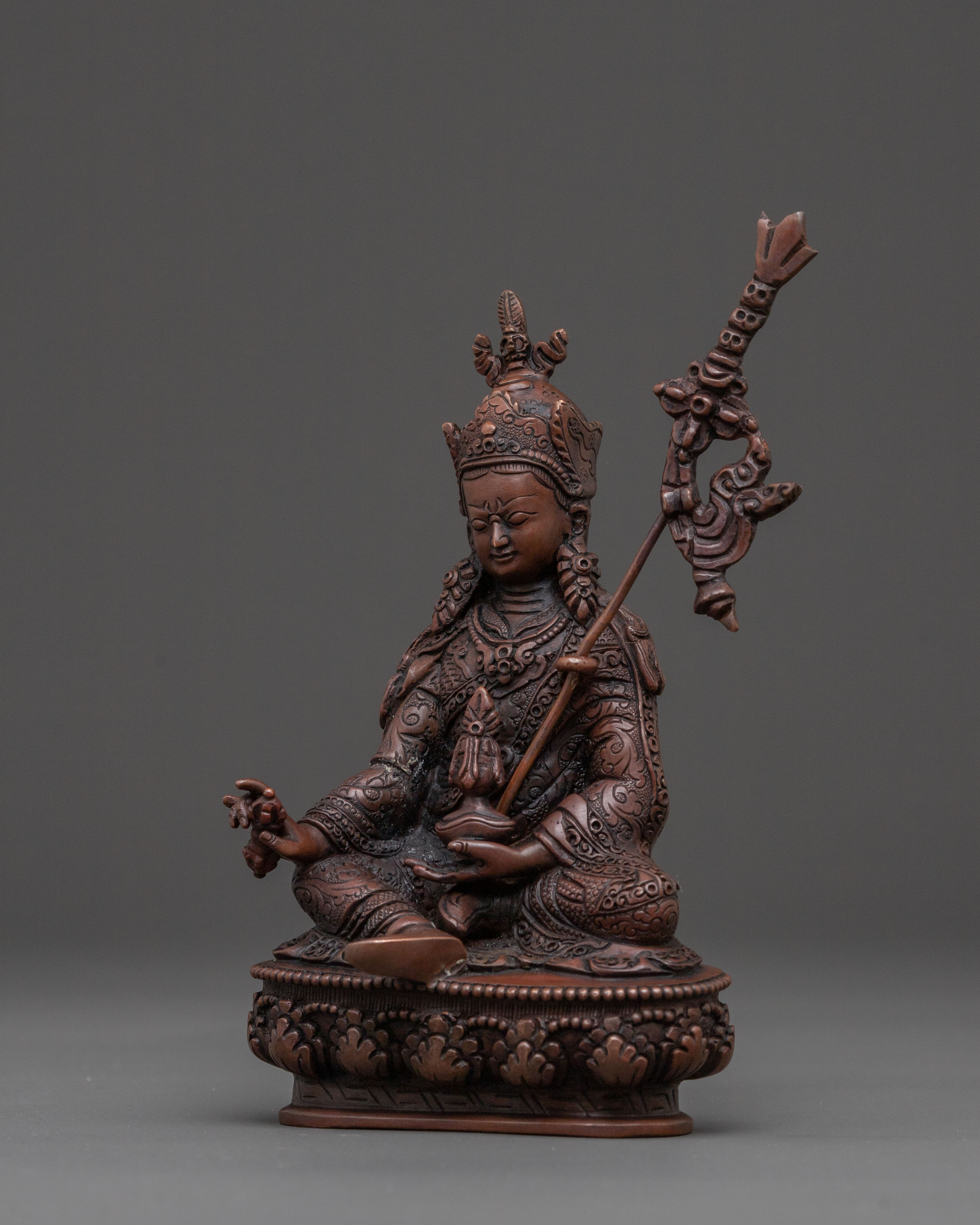 Guru Rinpoche: The Second Buddha Statue