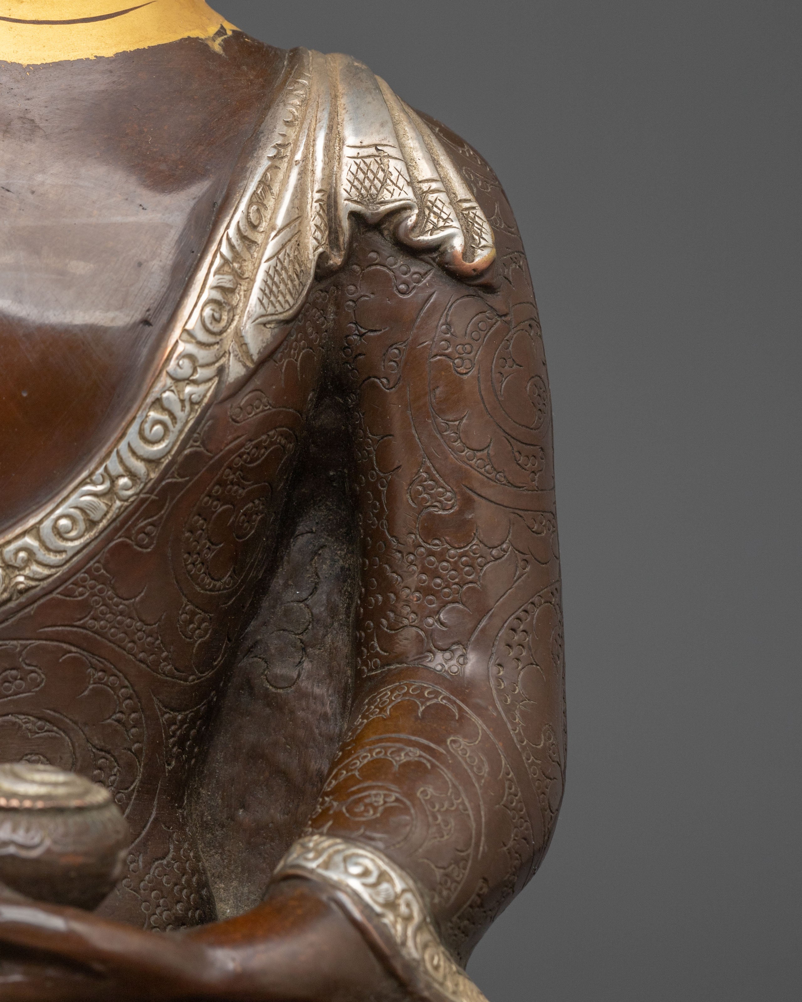Handcrafted Shakyamuni Buddha Statue | Majestic Figurine