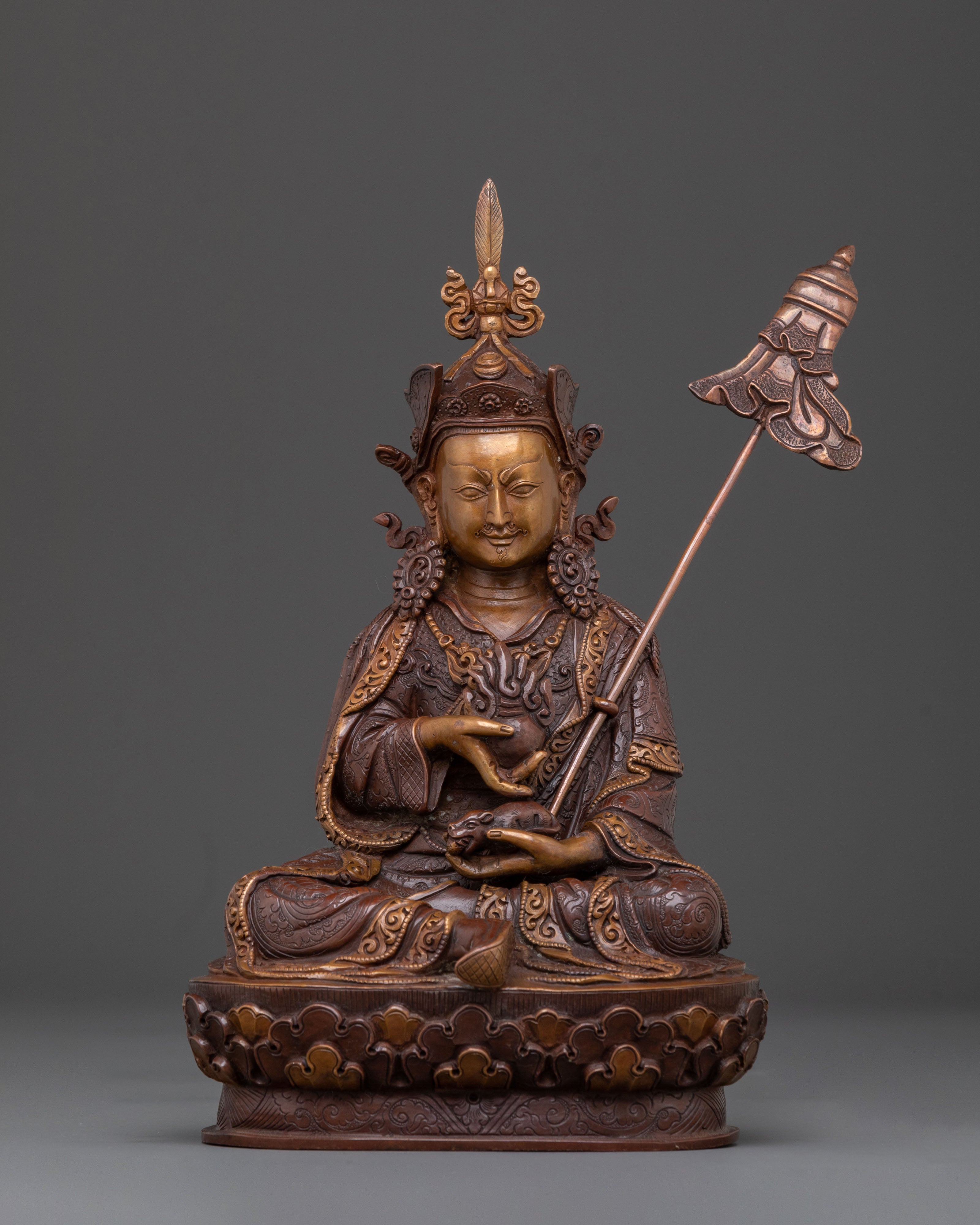 Guru Norla Statue