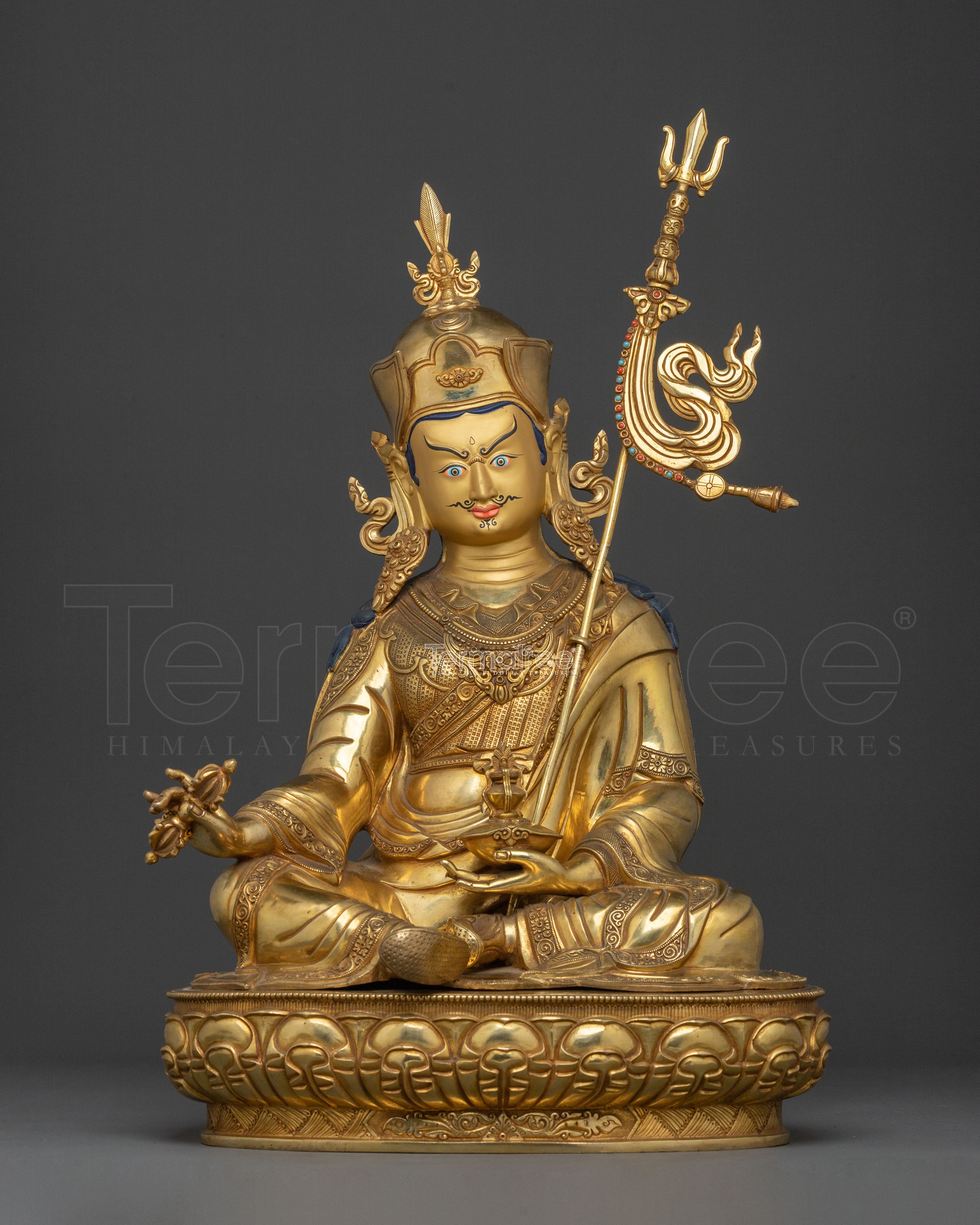 Guru Rinpoche Statue