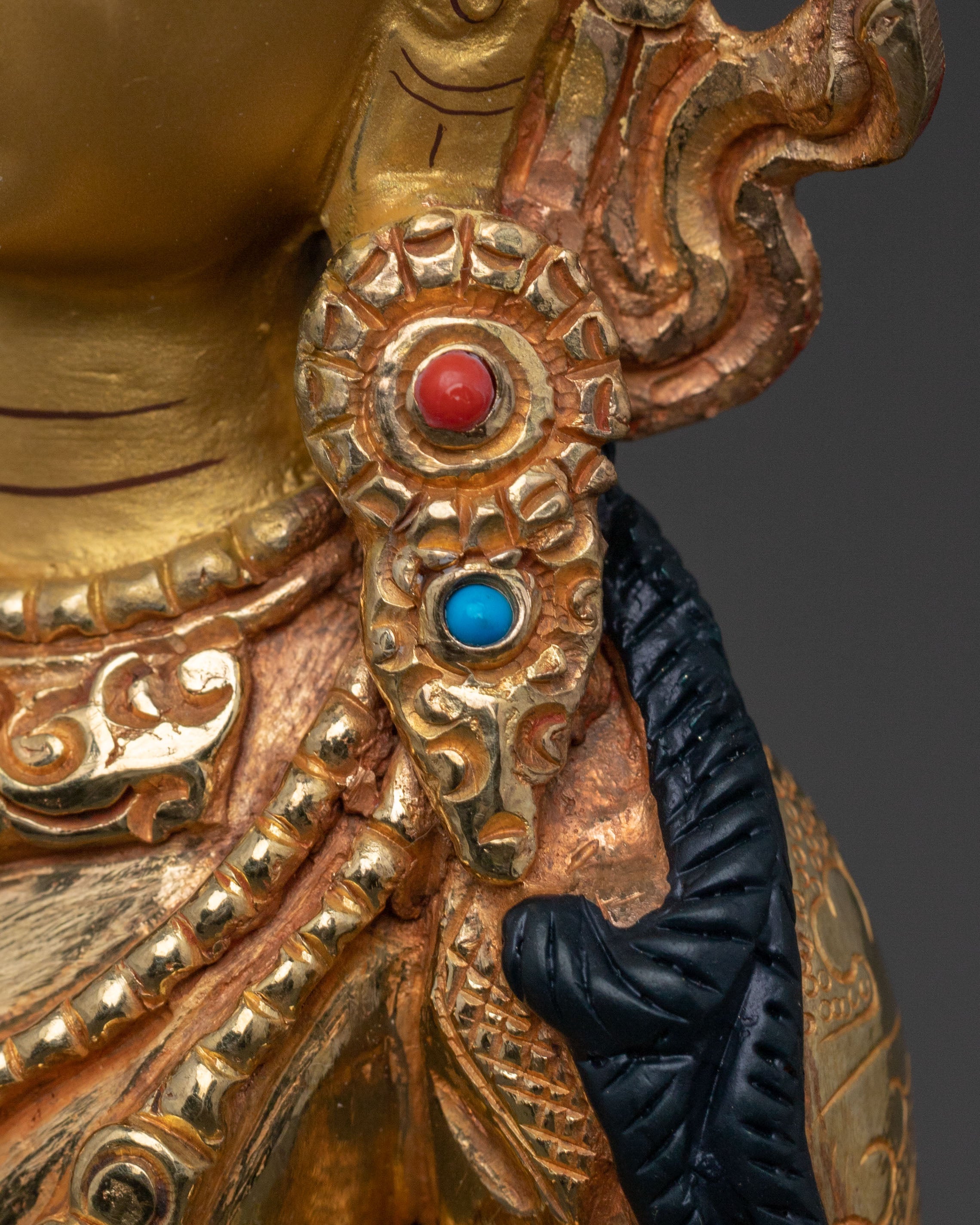 Amitayus Himalayan Statue – Auspicious Golden Form