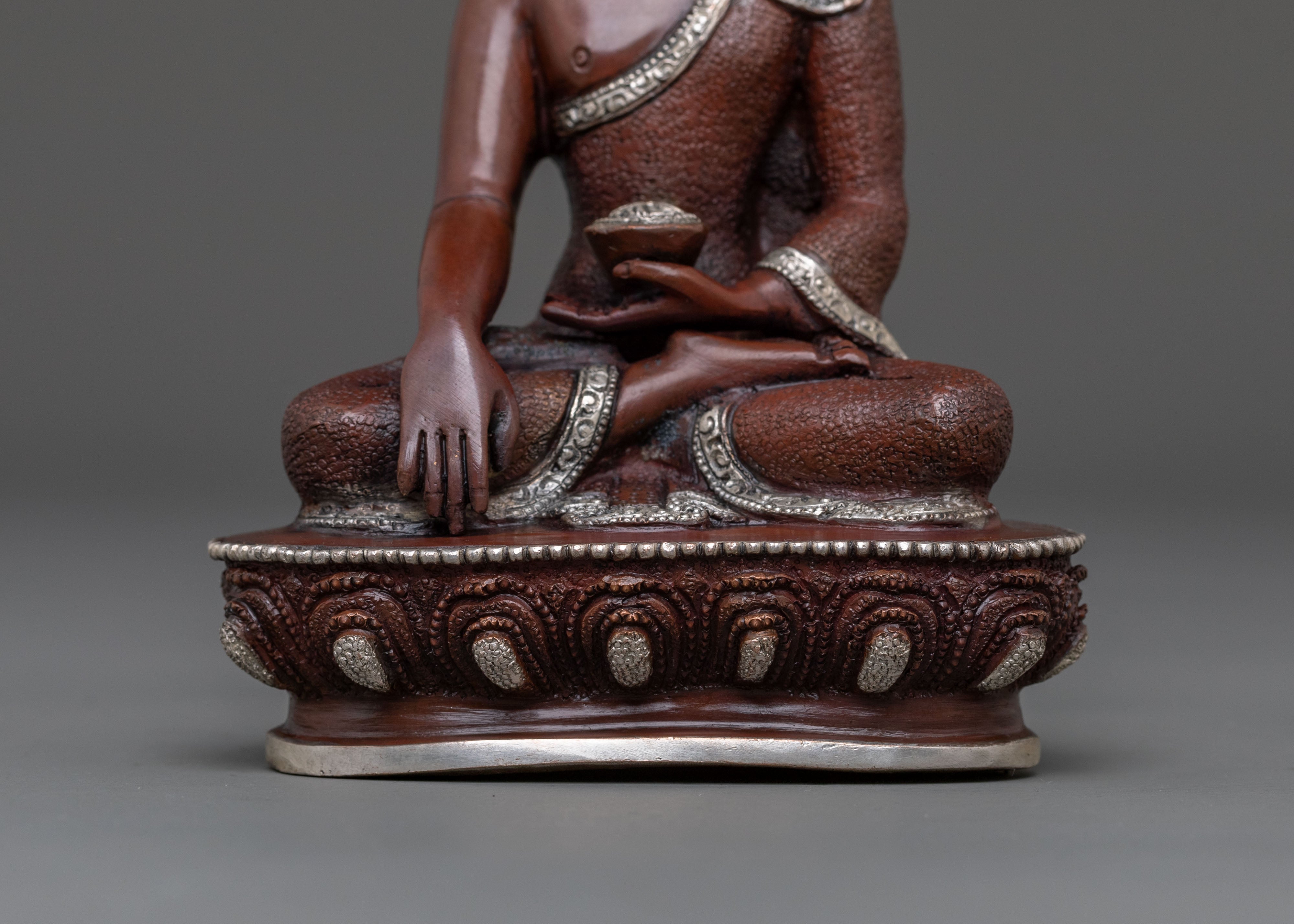 Shakyamuni Buddha Statue in Copper Body with Silver Plating