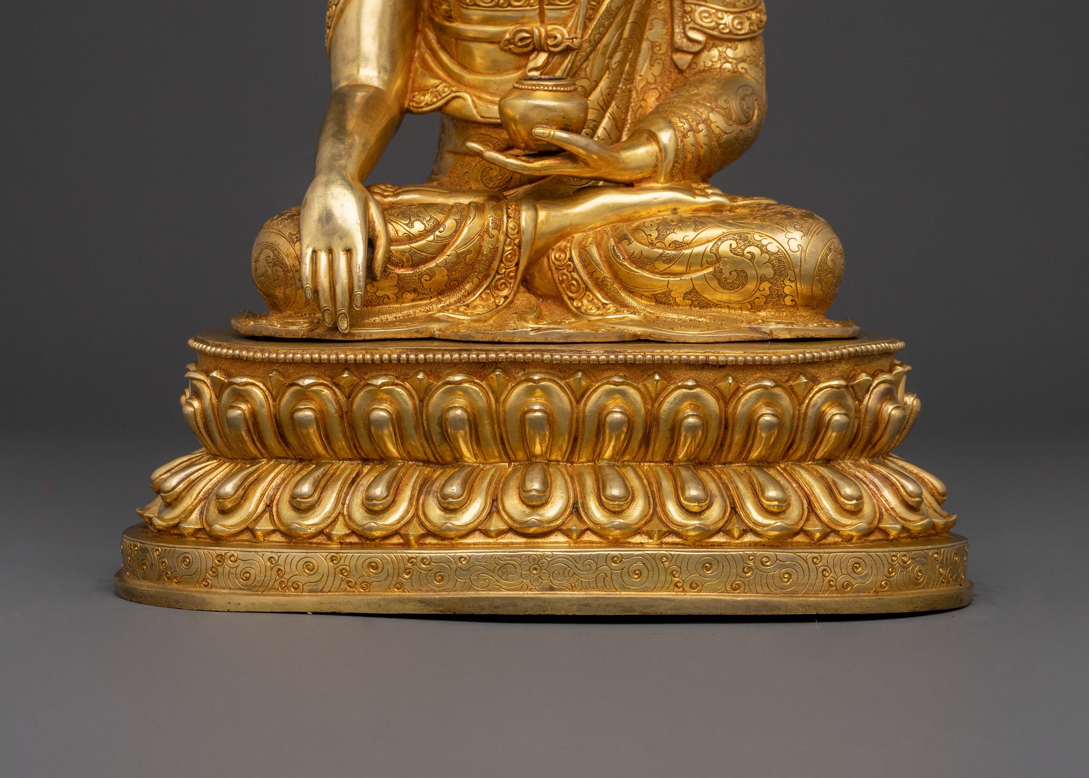 Shakyamuni Buddha Golden Statue | Peaceful Presence