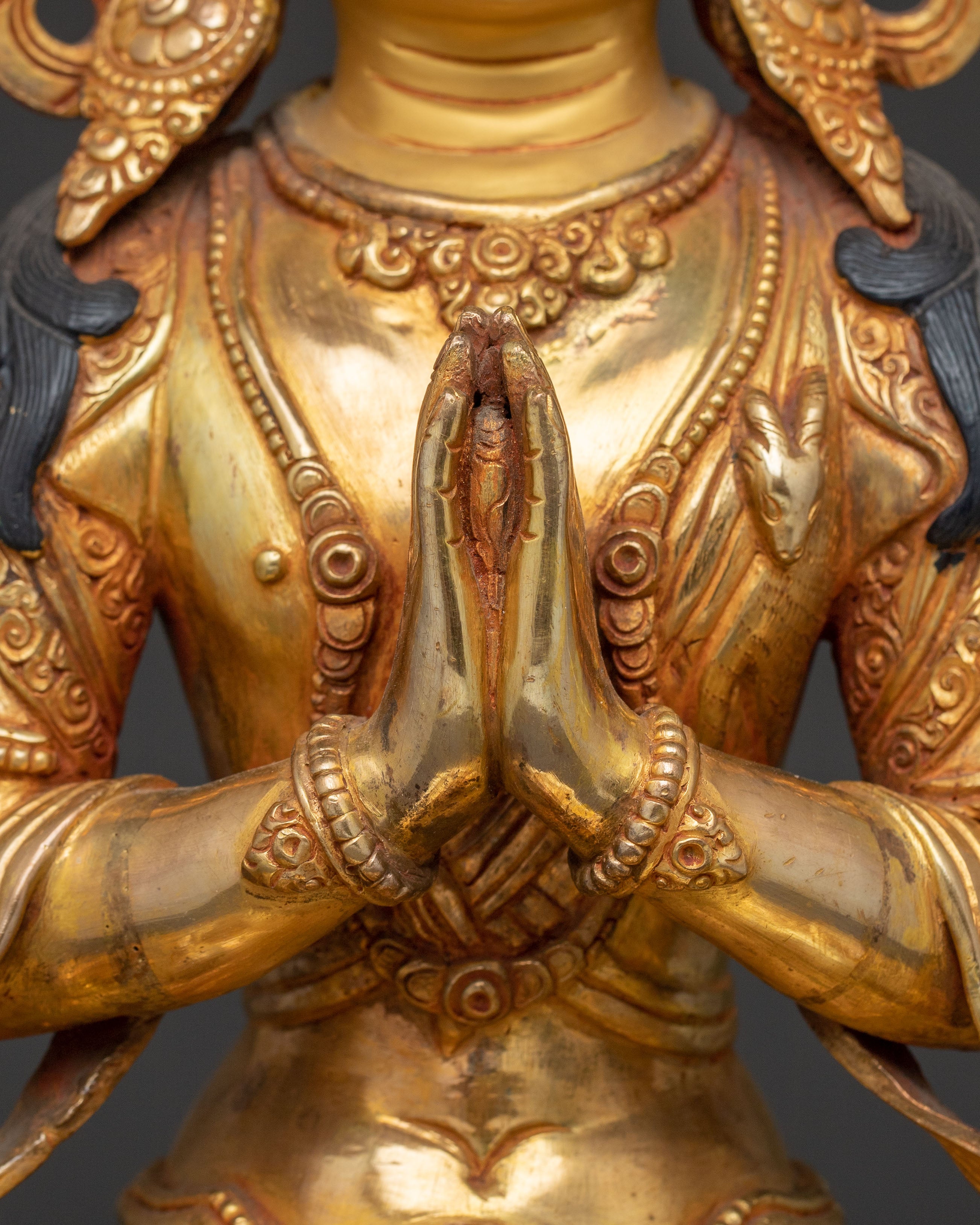 Chenrezig Bodhisattva Blessing Statue – 24K Gold Gilded