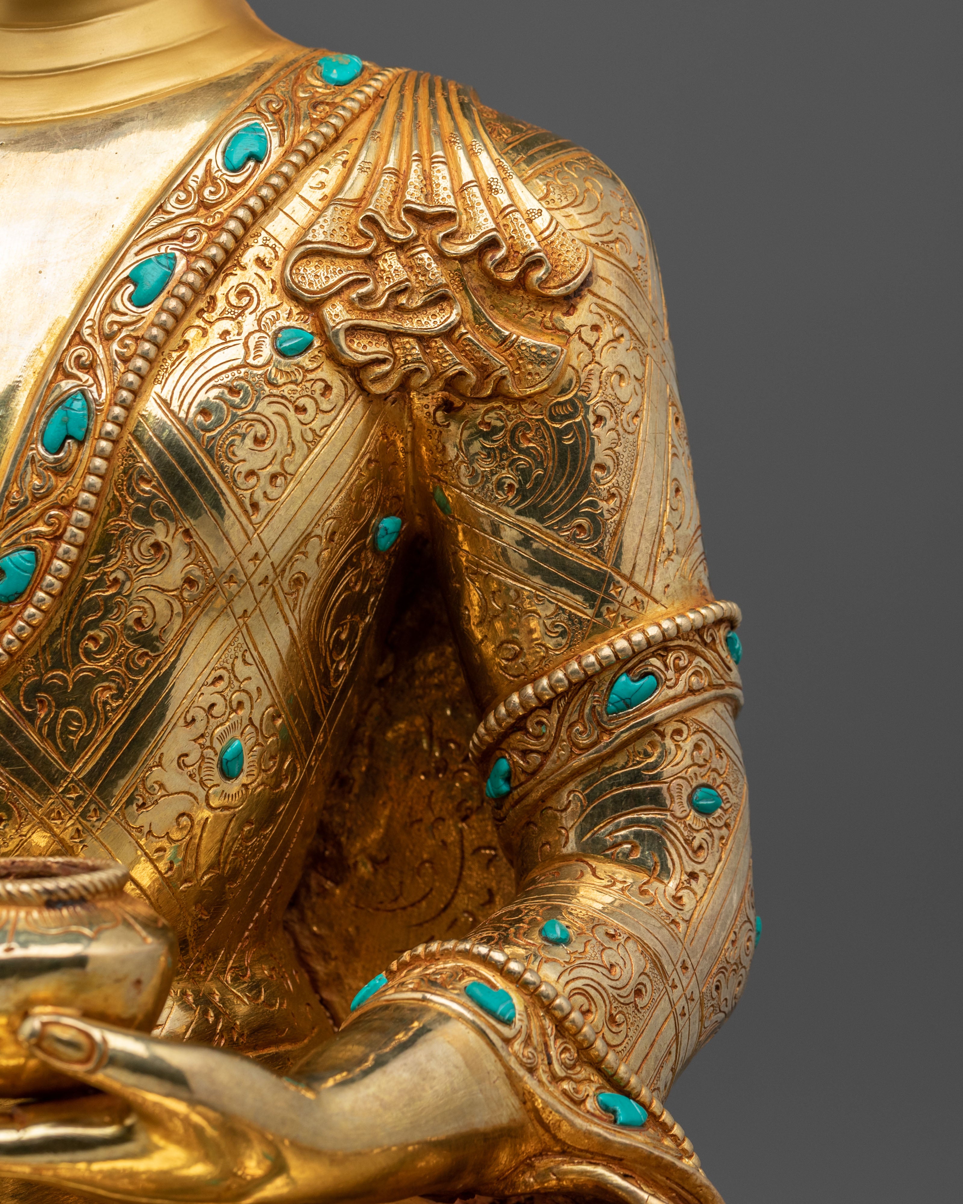 Himalayan Shakyamuni Buddha Sculpture | Gilded Serenity
