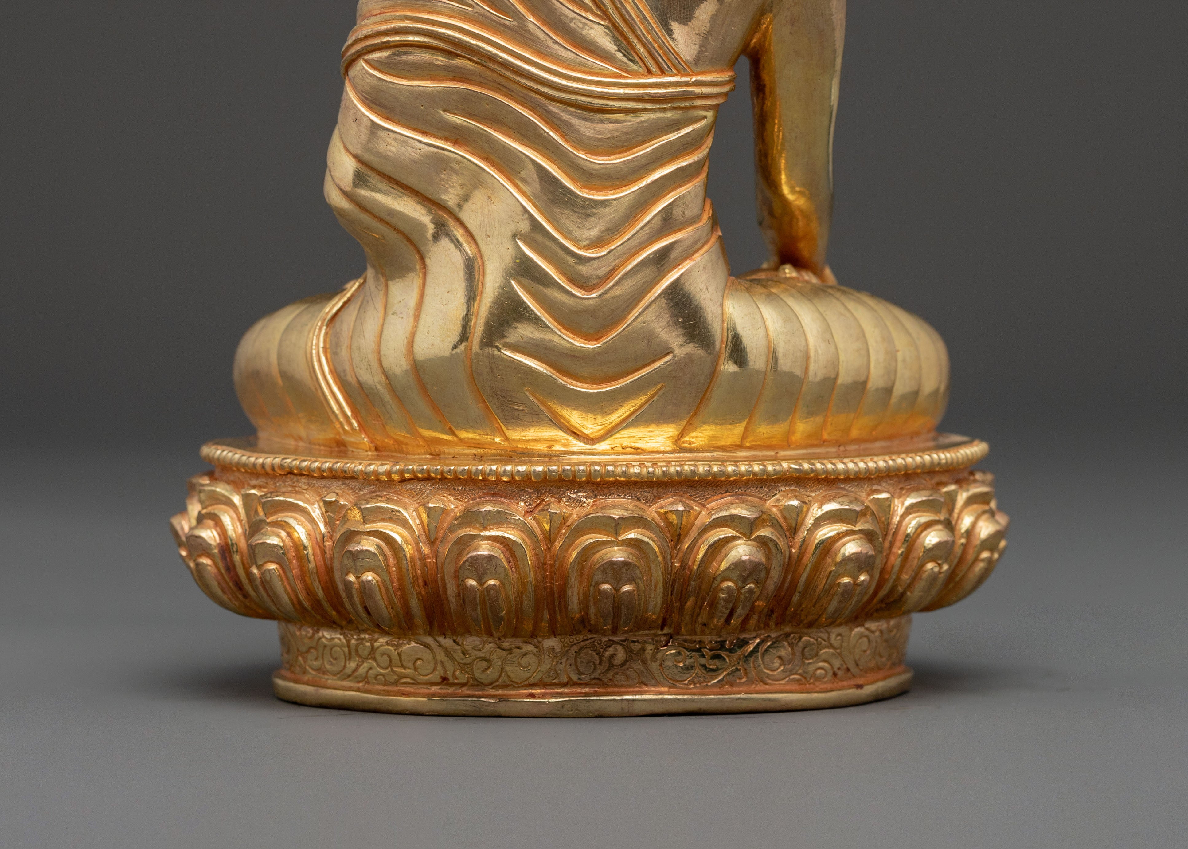 Shakyamuni Buddha Sacred Statue: Enlightened Idol