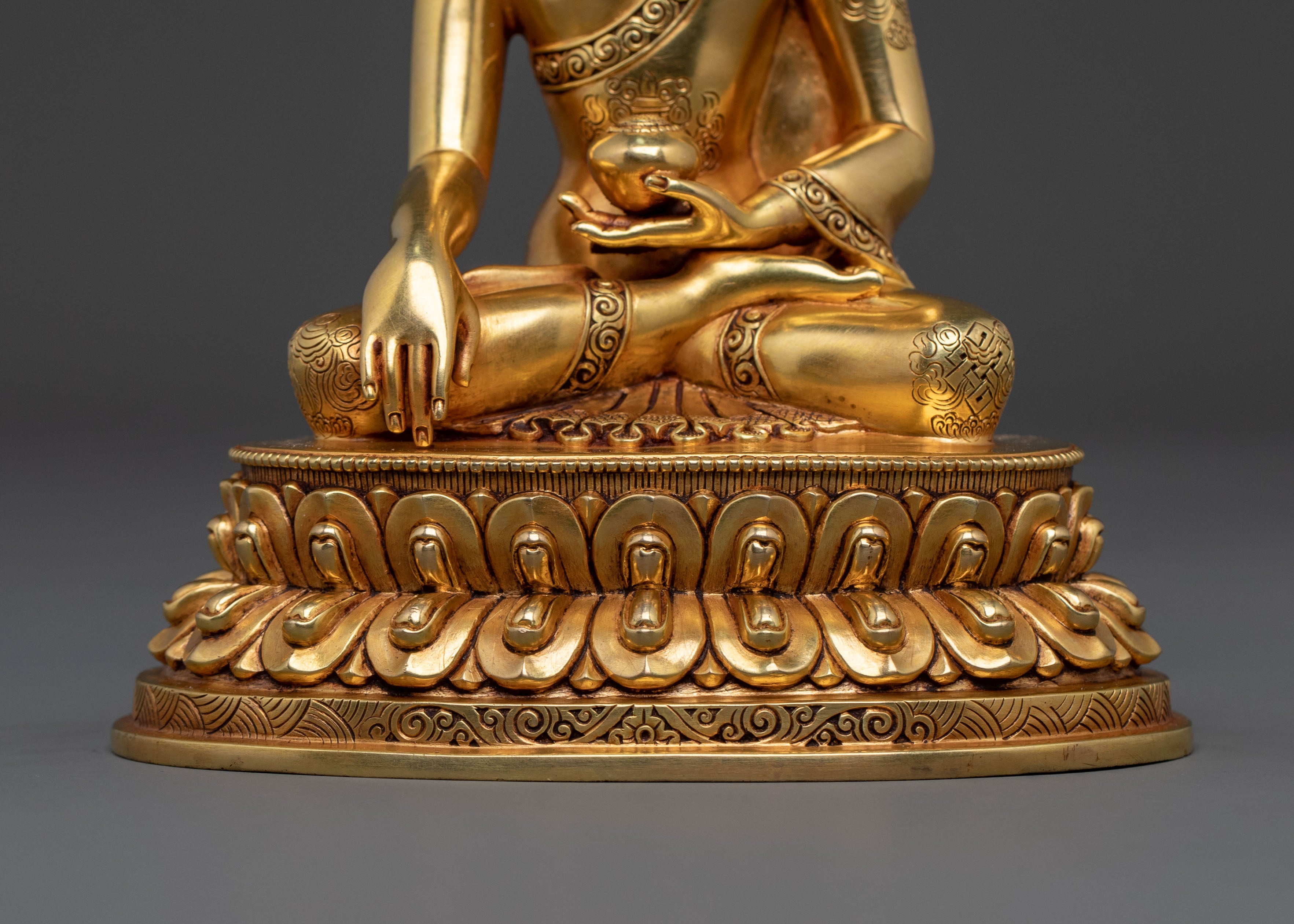 Crown Shakyamuni Spiritual Decor Statue