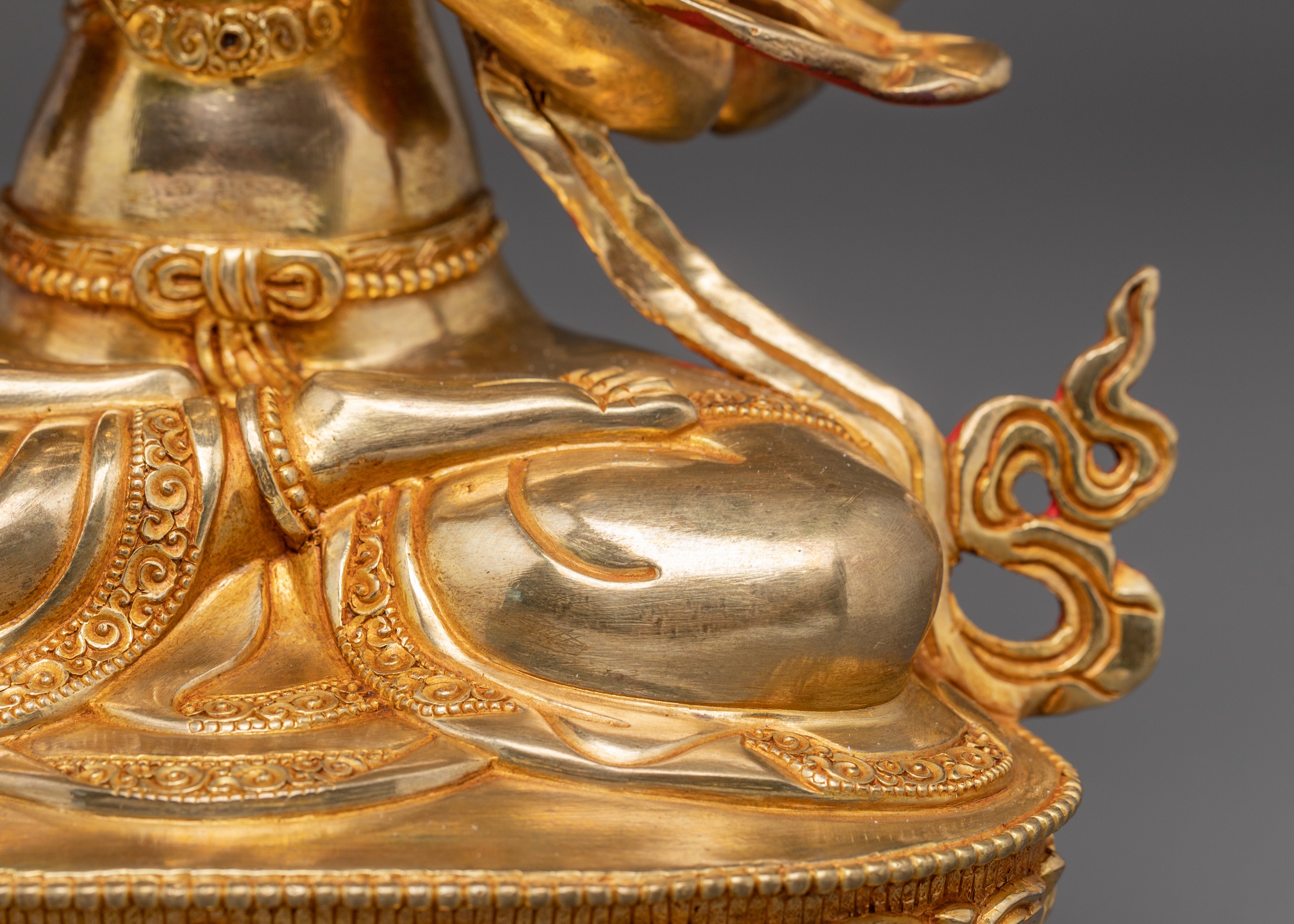 Radiant Statue Of Chenrezig | Bodhisattva of Compassion