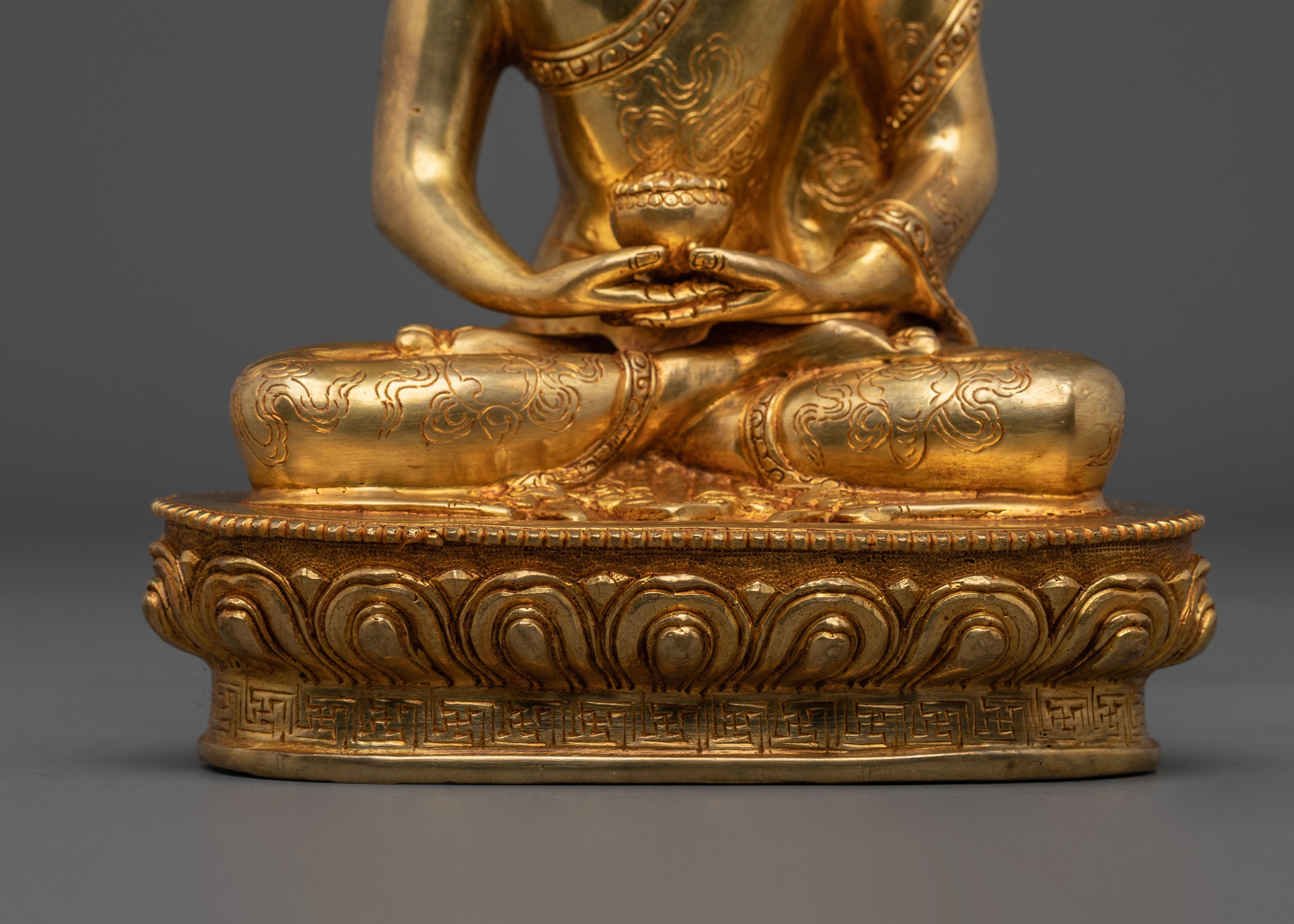 Serene Amitabha Buddhist Deity Statue: Buddha of Infinite Light
